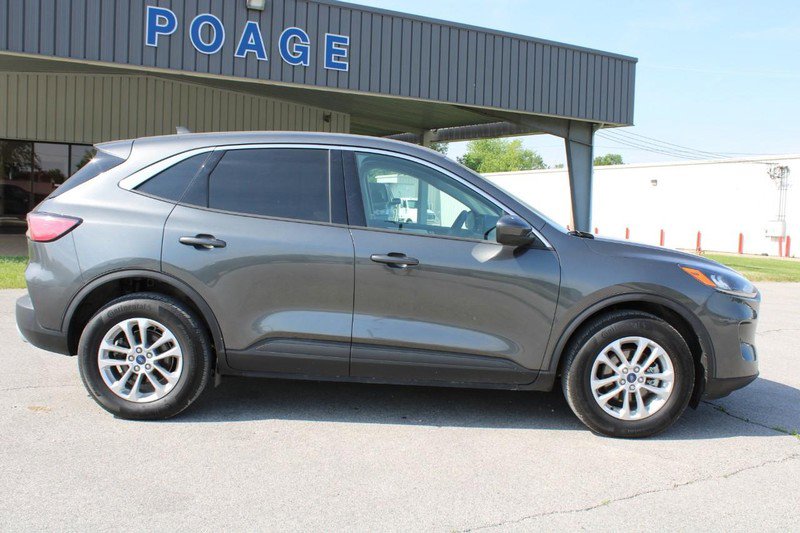 Used 2020 Ford Escape SE with VIN 1FMCU9G68LUB00842 for sale in Bowling Green, MO