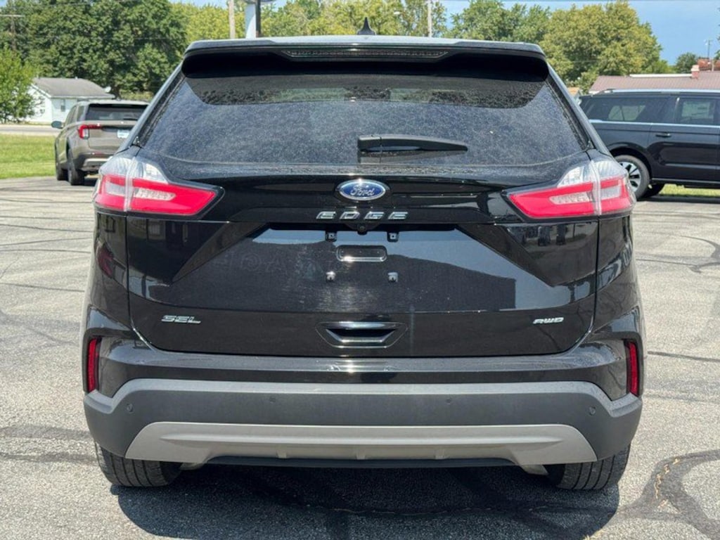 Used 2024 Ford Edge SUV