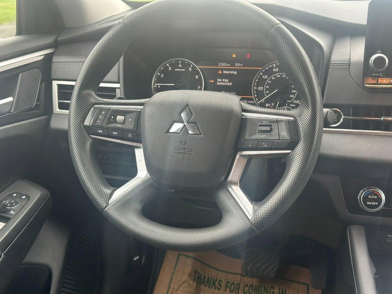 2024 Mitsubishi Outlander ES - Photo 13