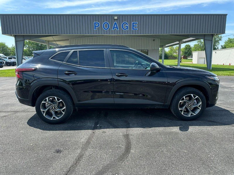 Used 2024 Chevrolet Trax LT with VIN KL77LHE29RC170543 for sale in Bowling Green, MO