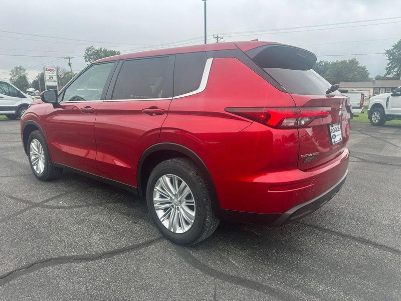 2024 Mitsubishi Outlander ES - Photo 6