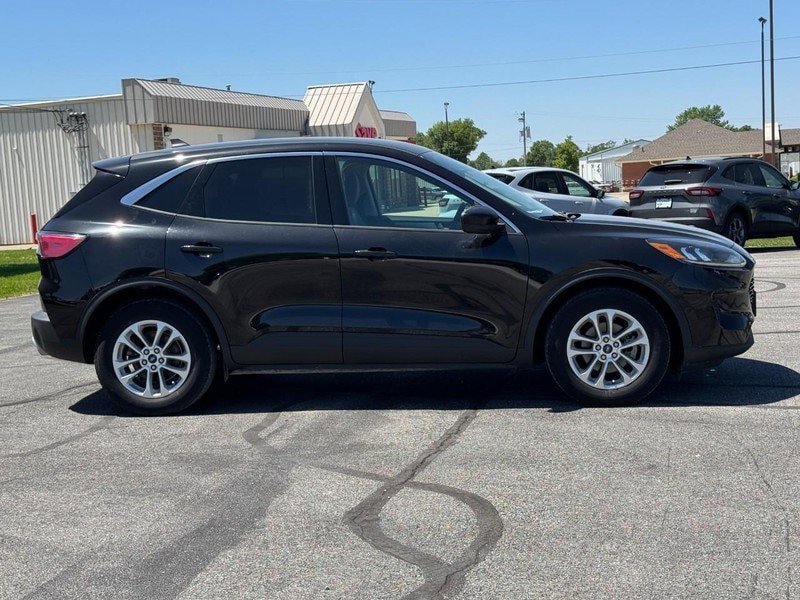 Used 2020 Ford Escape SE with VIN 1FMCU0G66LUC32624 for sale in Bowling Green, MO