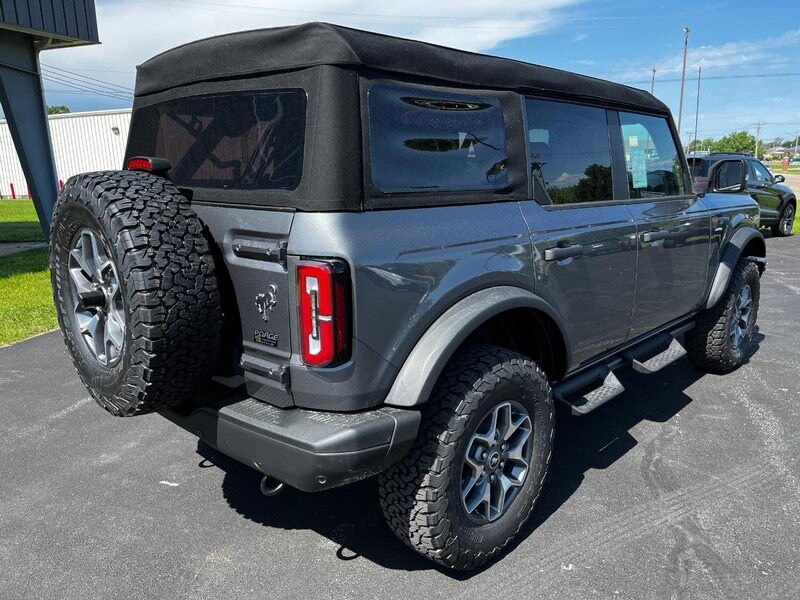 2024 Ford Bronco Badlands photo 3