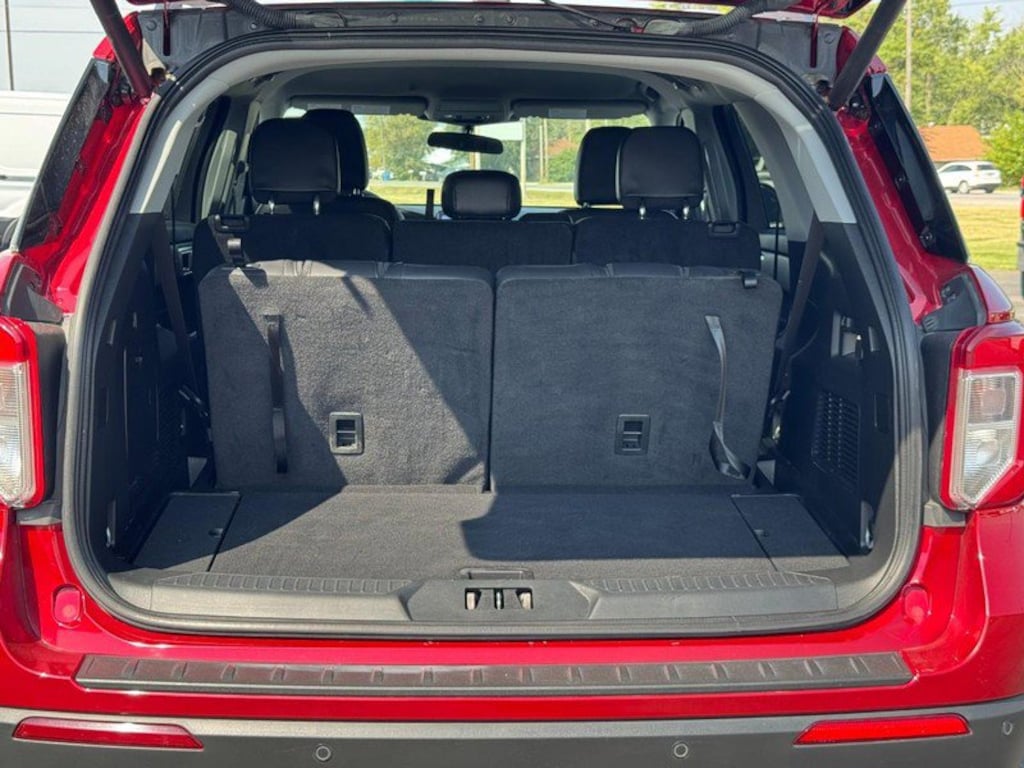 Used 2023 Ford Explorer XLT SUV