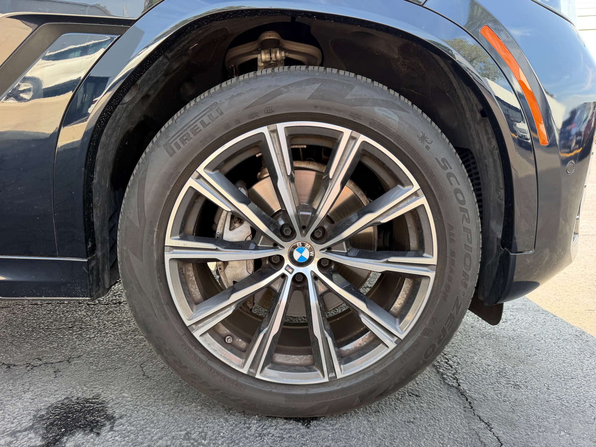 2025 BMW X6 40i - Photo 9