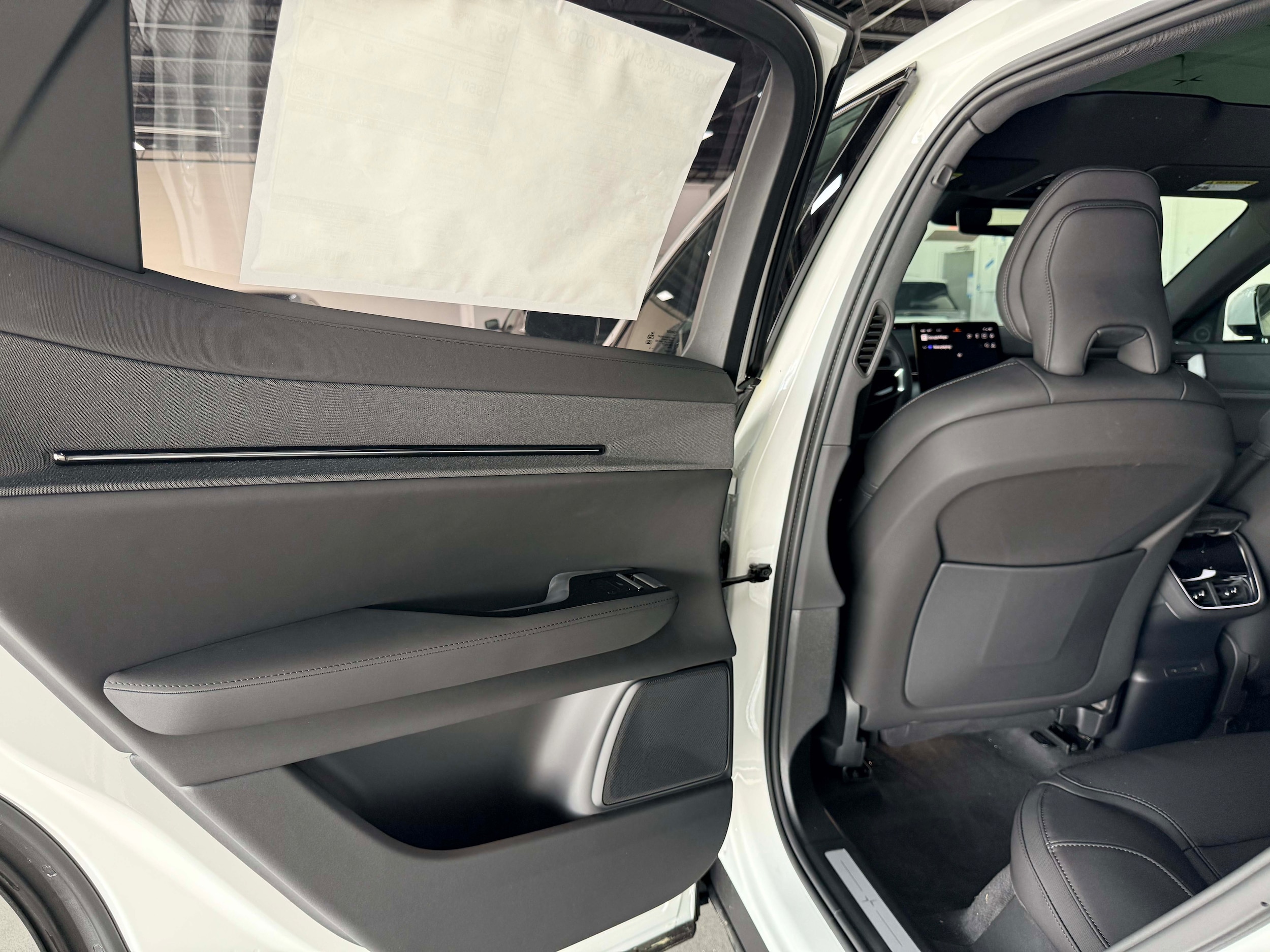 2025 Polestar 3 - Photo 15