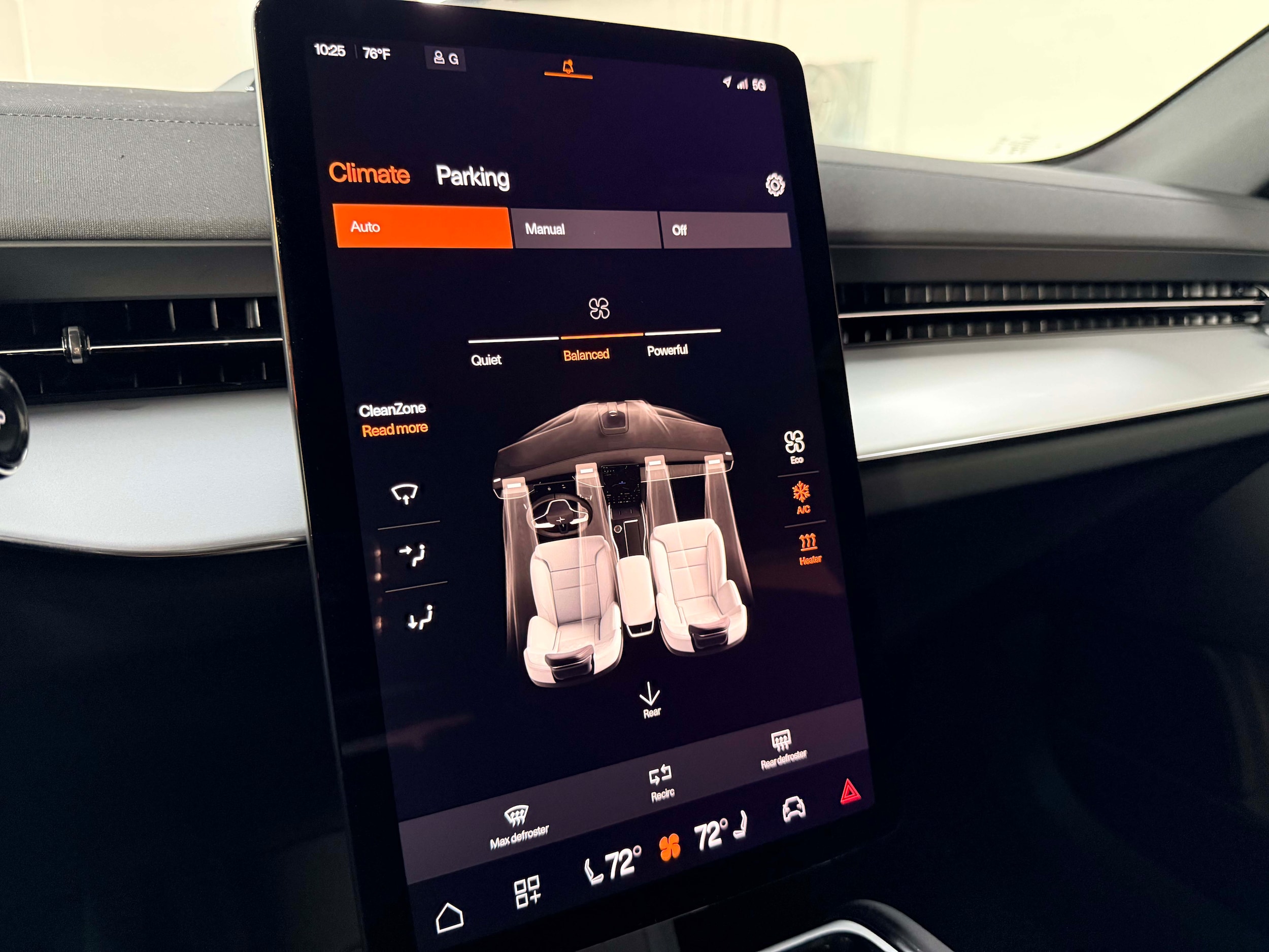 2025 Polestar 3 - Photo 23
