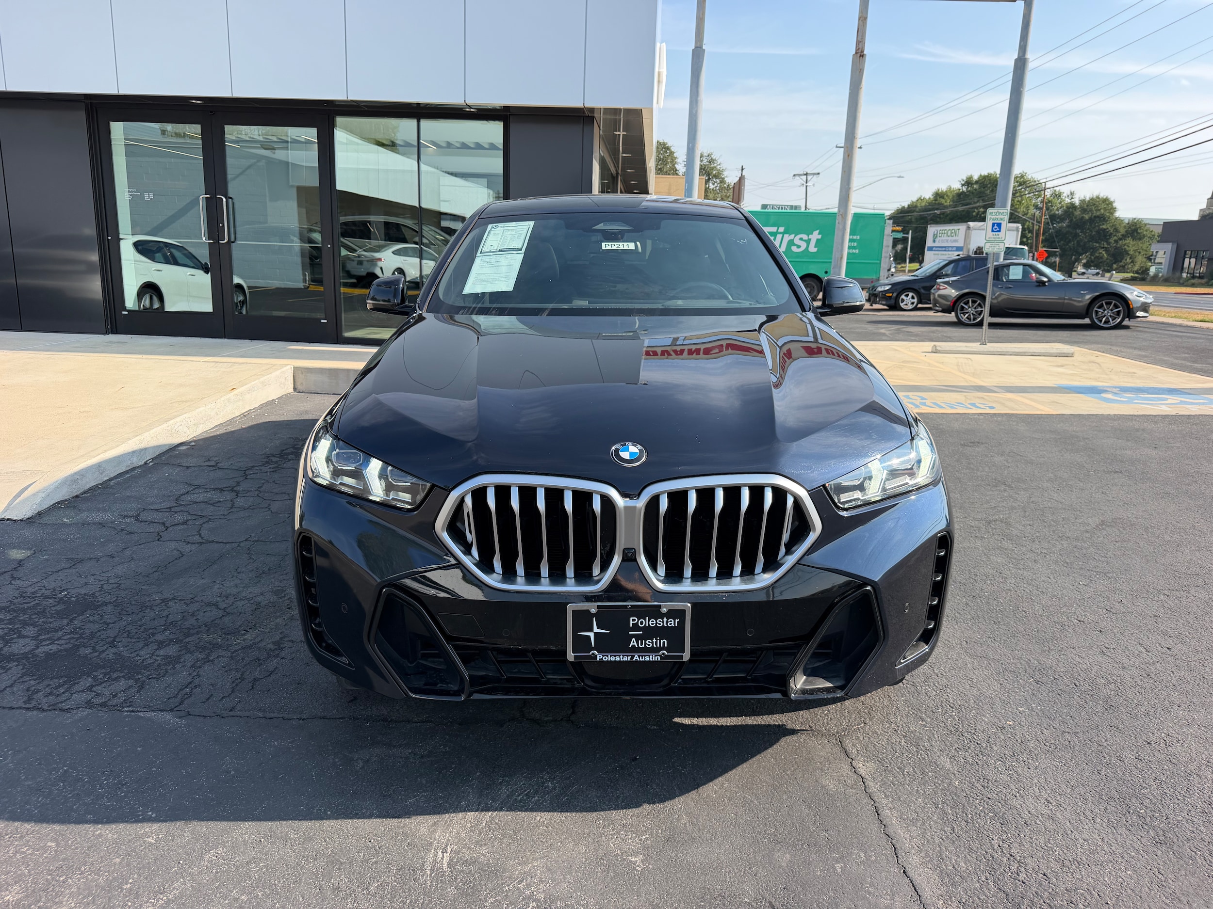 2025 BMW X6 40i - Photo 8