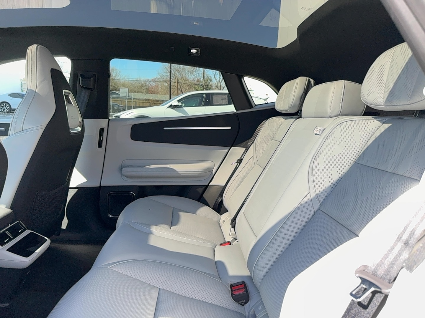 2026 Polestar 4 Base - Photo 15