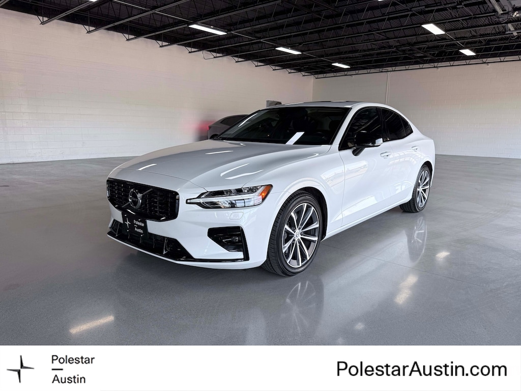 Used 2022 Volvo S60 B5 Momentum Sedan