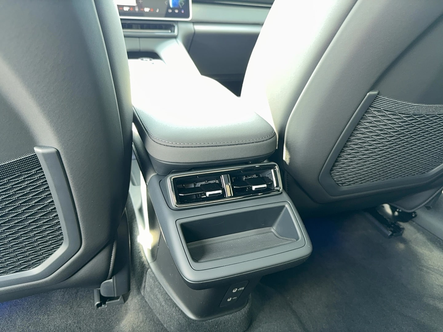 2026 Polestar 4 Base - Photo 17