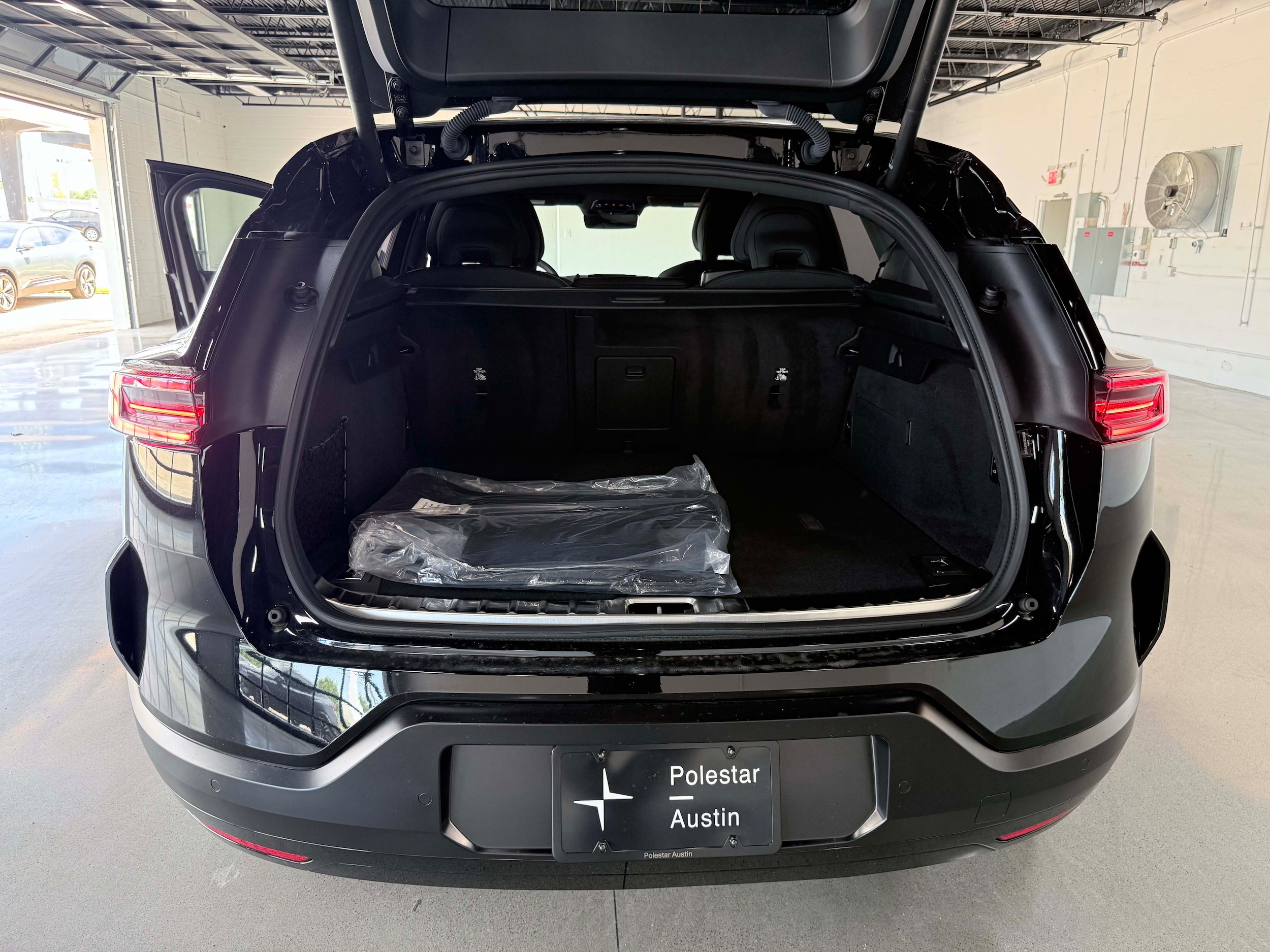 2025 Polestar 3 - Photo 25