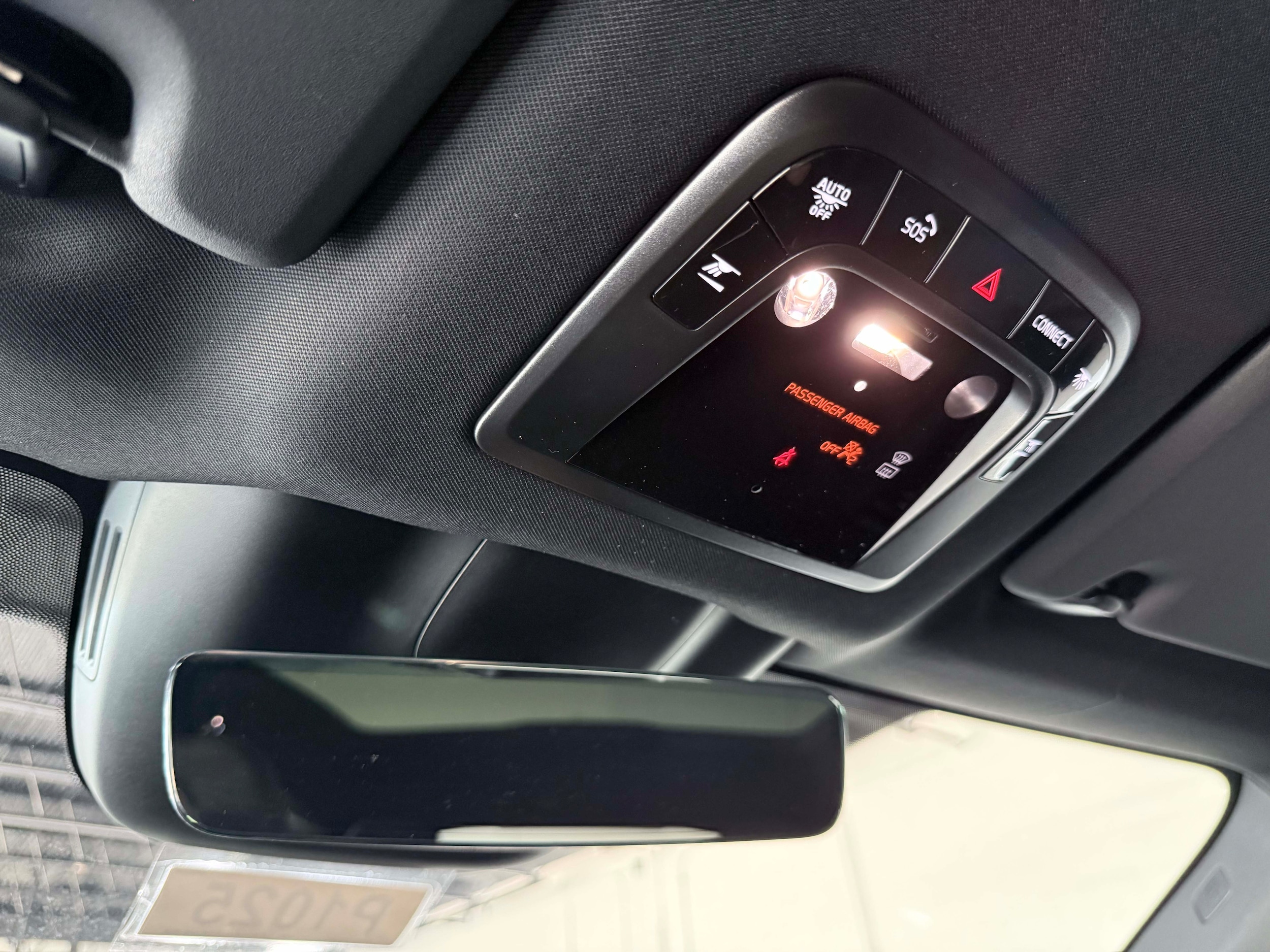 2025 Polestar 3 - Photo 24
