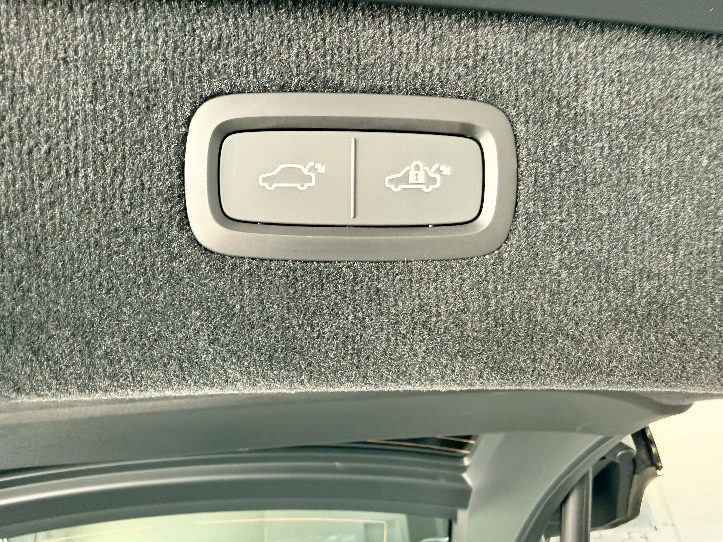 2025 Polestar 3 - Photo 28