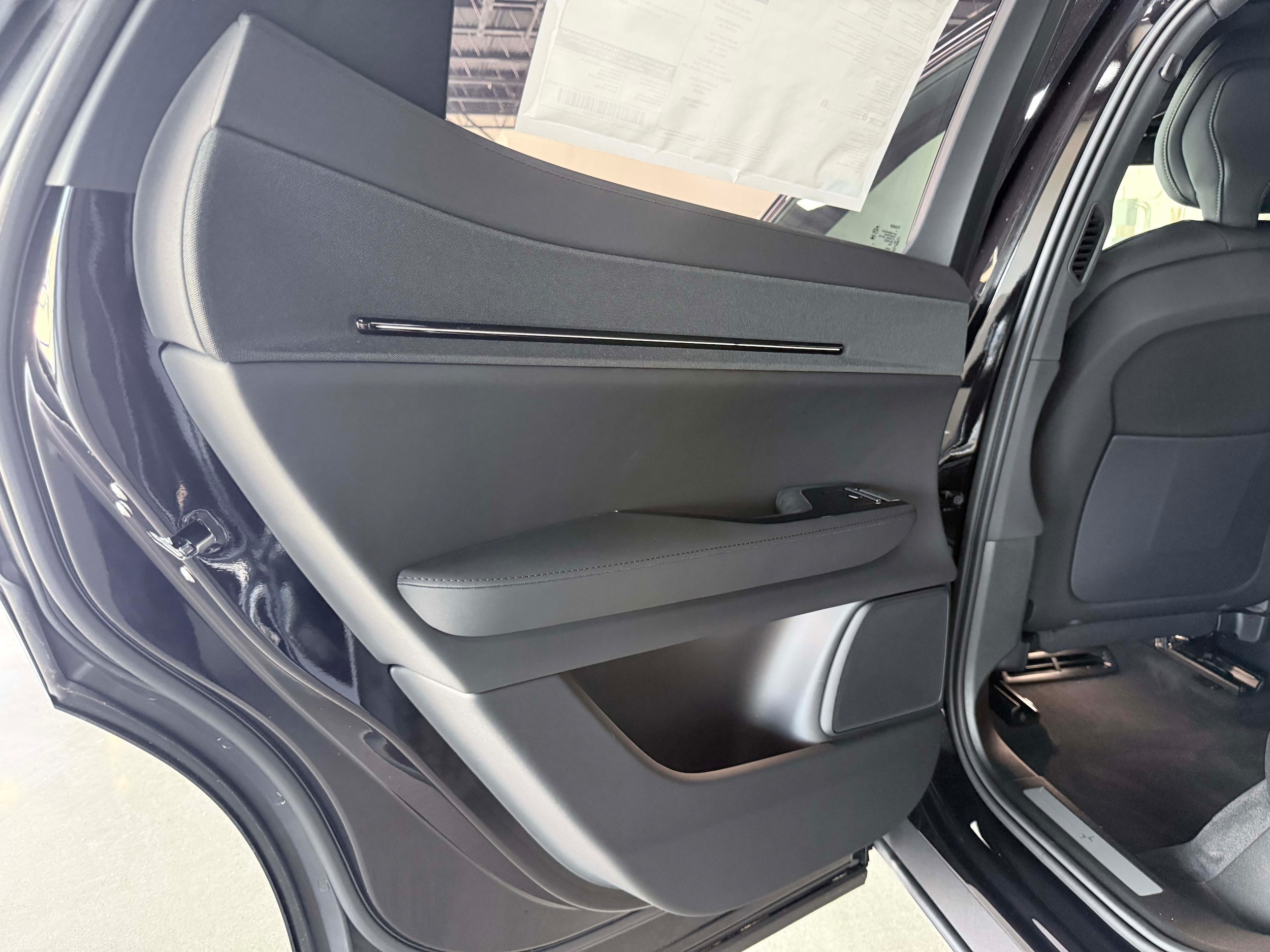 2025 Polestar 3 - Photo 15