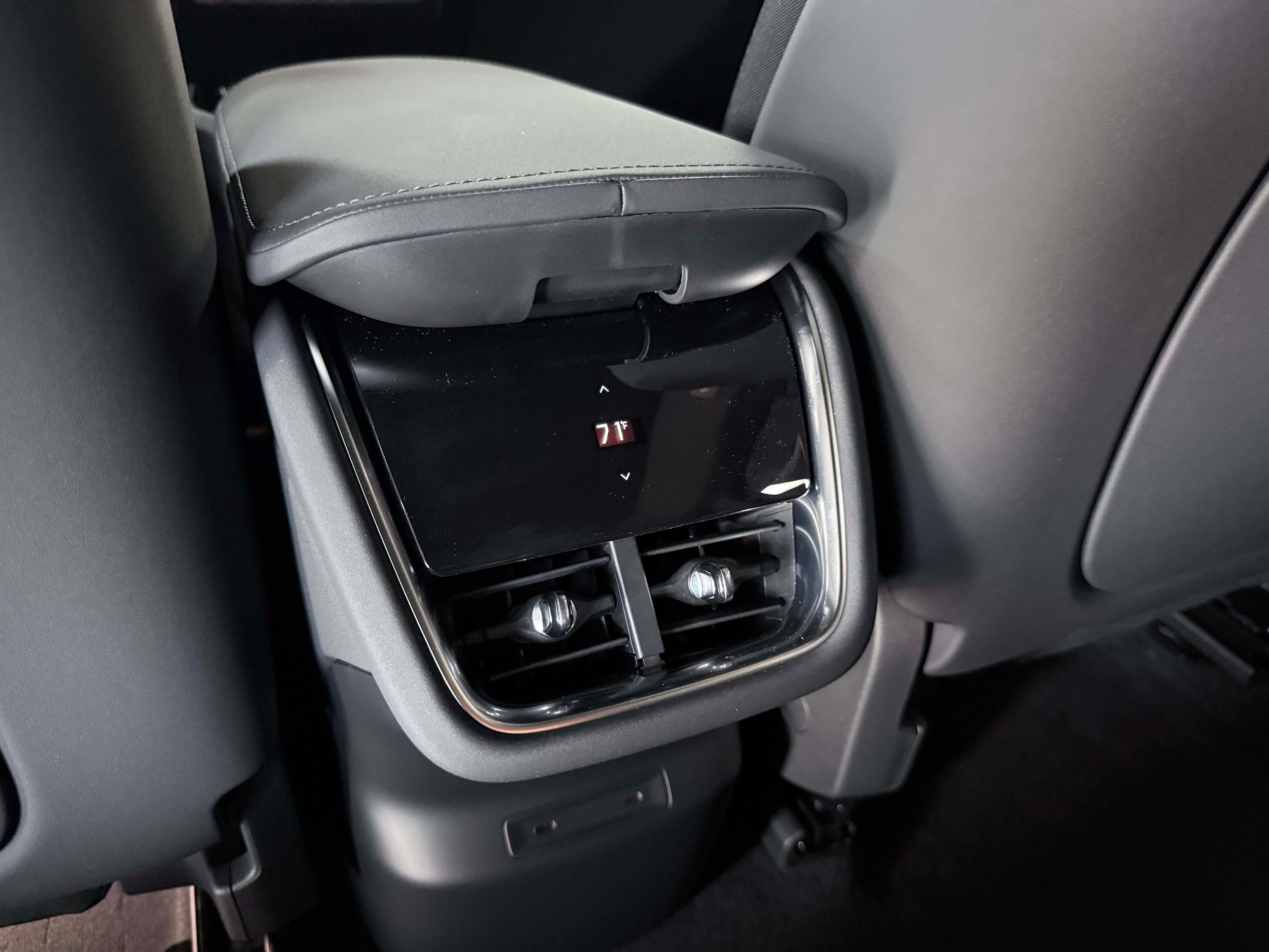 2025 Polestar 3 - Photo 17
