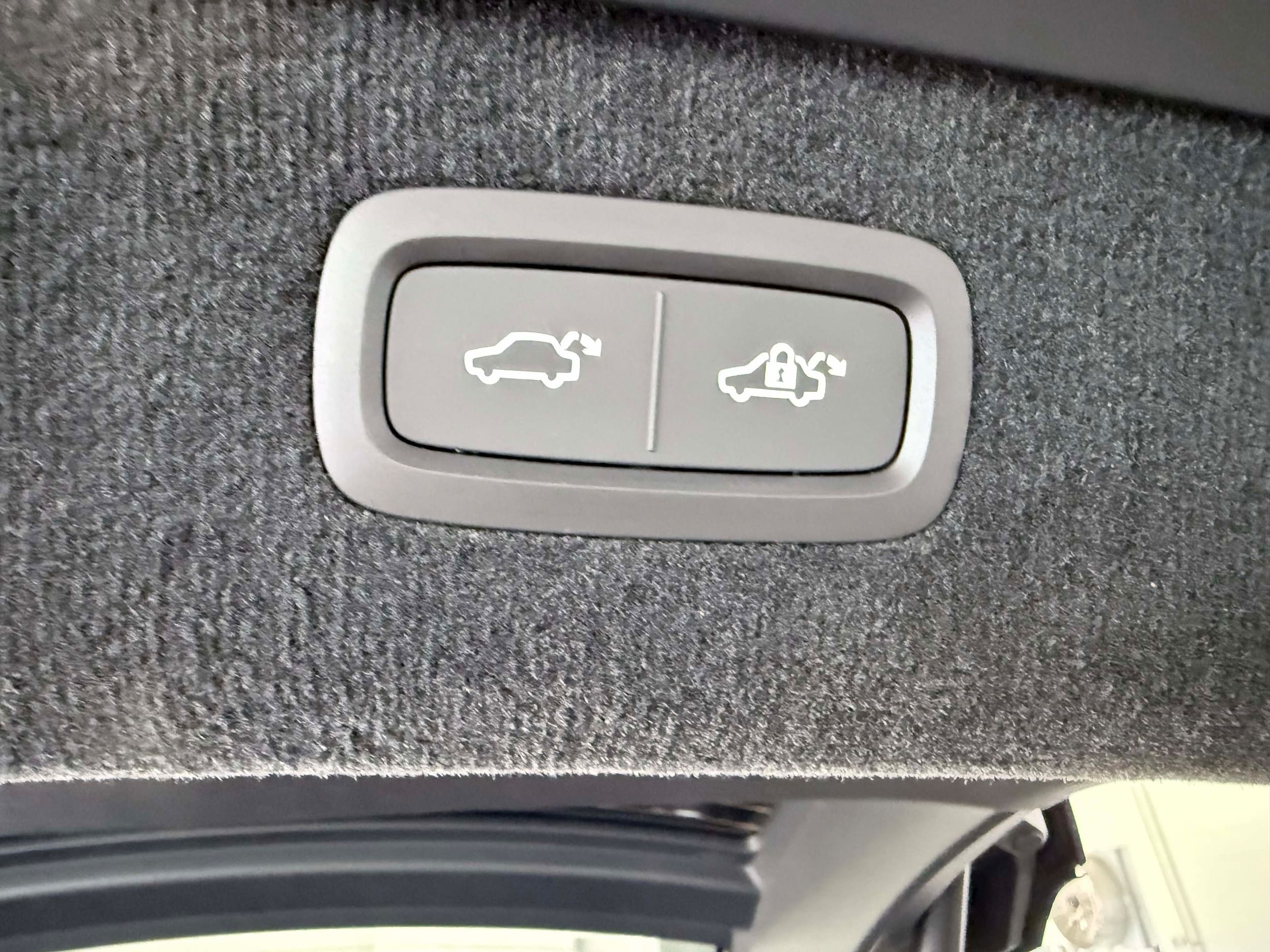 2025 Polestar 3 - Photo 26