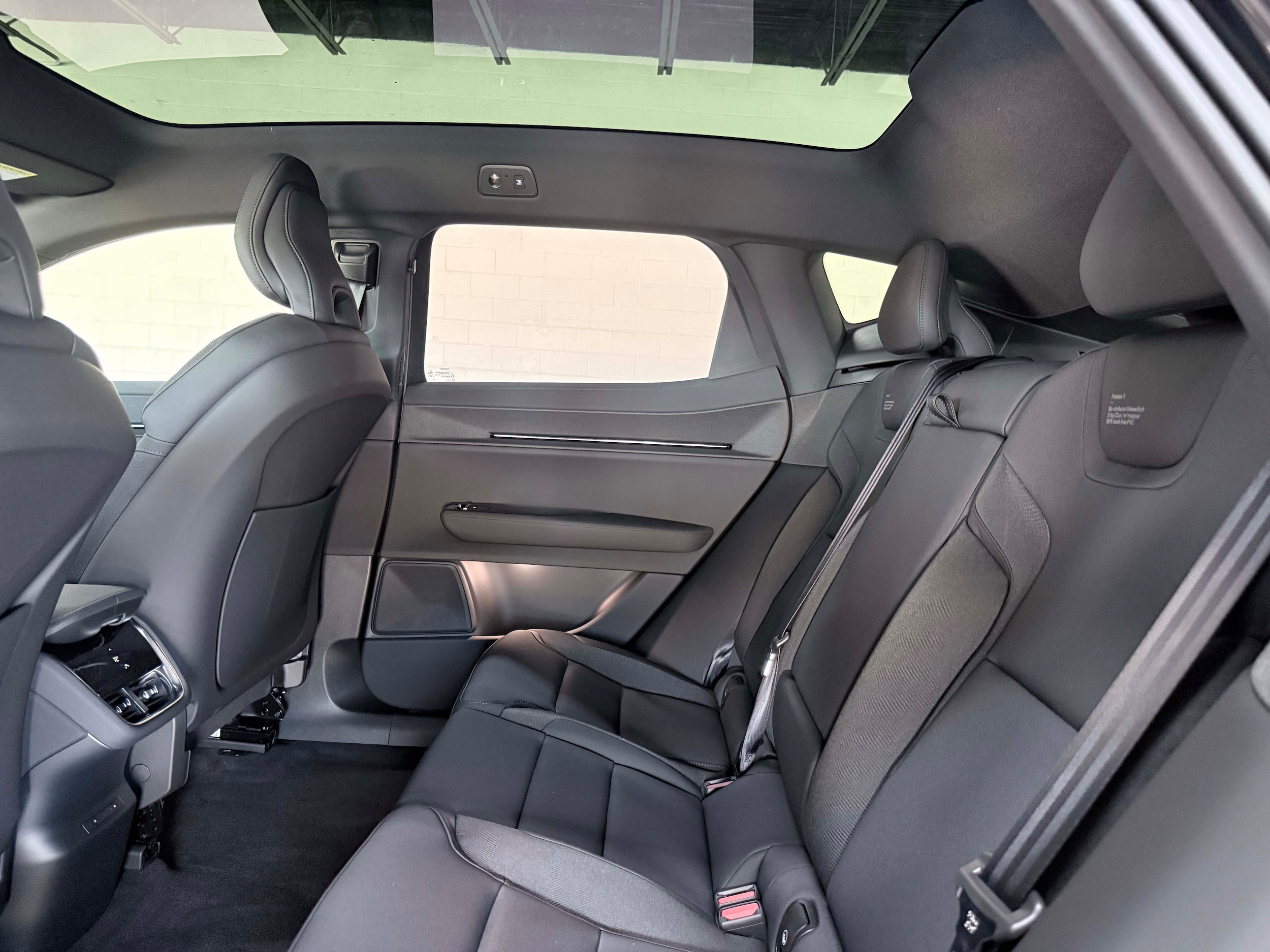 2025 Polestar 3 - Photo 16