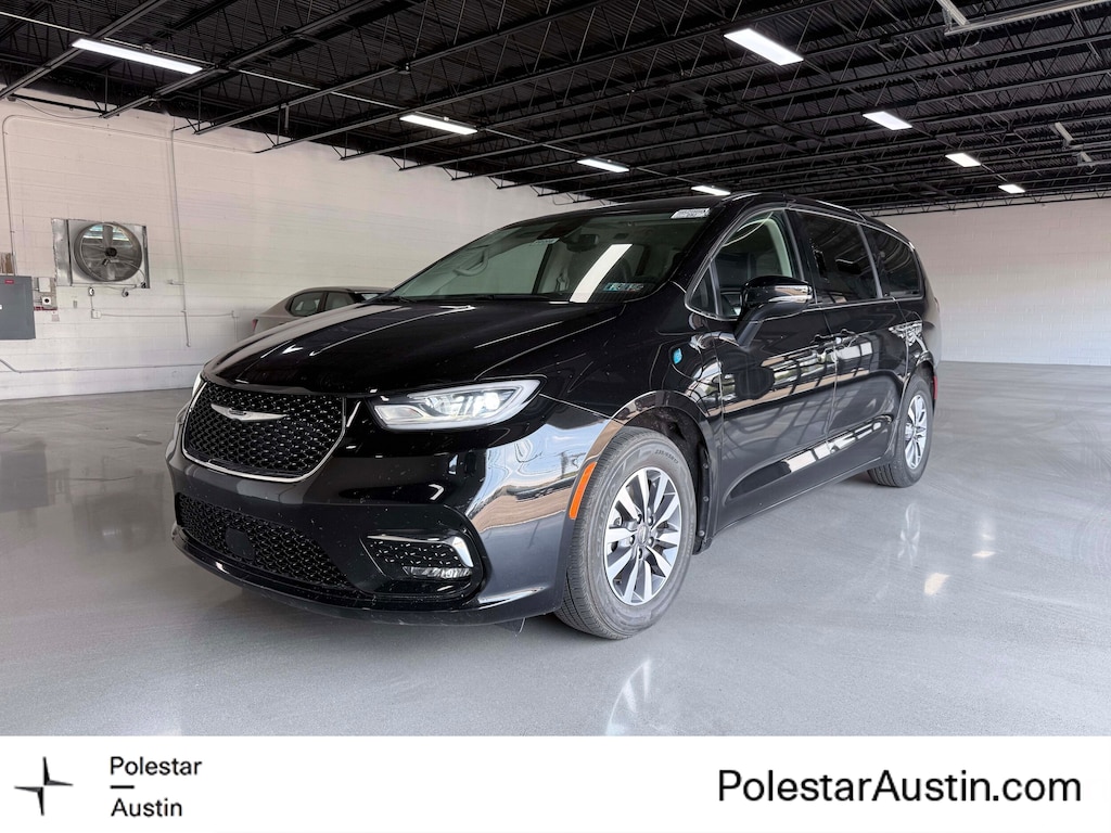 Used 2024 Chrysler Pacifica Hybrid Select Minivan