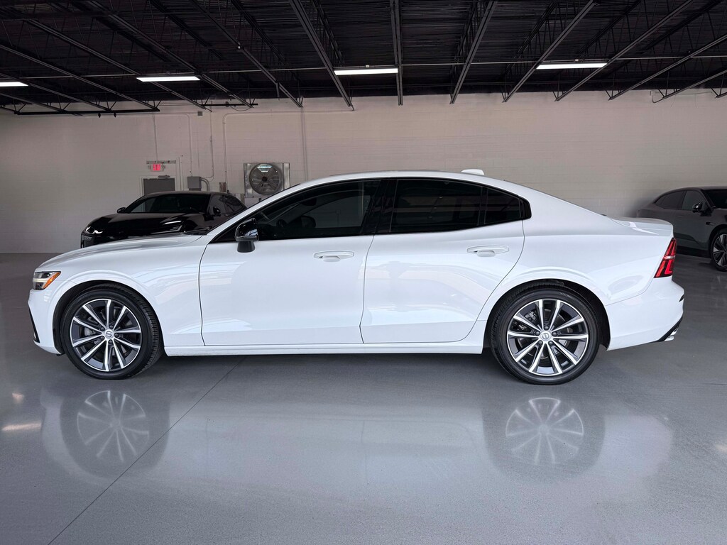 Used 2022 Volvo S60 B5 Momentum Sedan