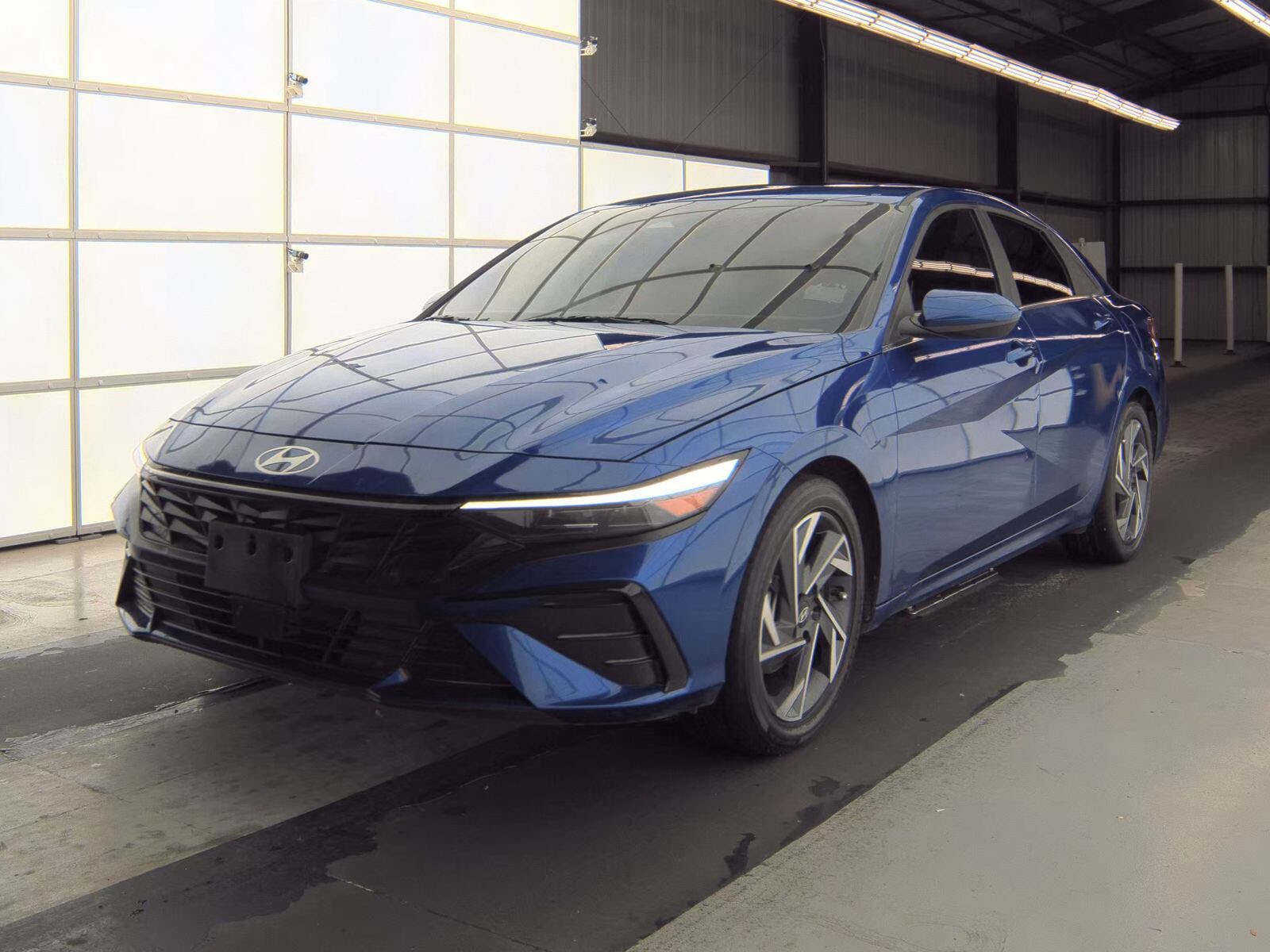 2025 Hyundai Elantra SEL Convenience photo 2