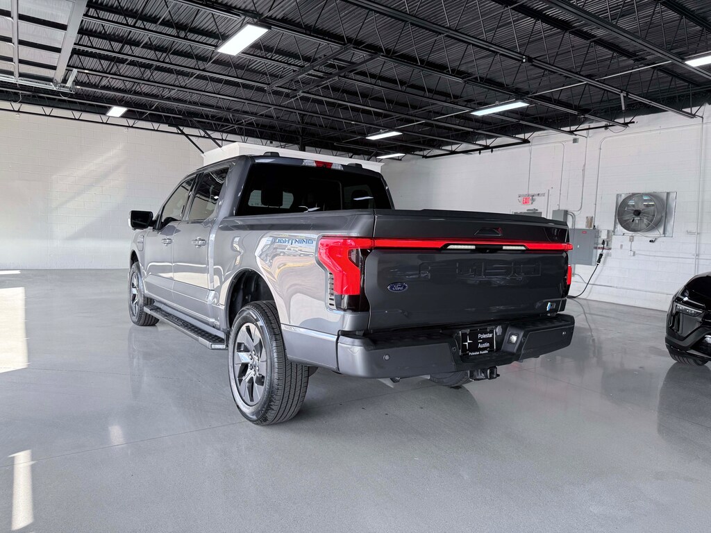 Used 2023 Ford F-150 Lightning Standard Range Lariat Super Crew