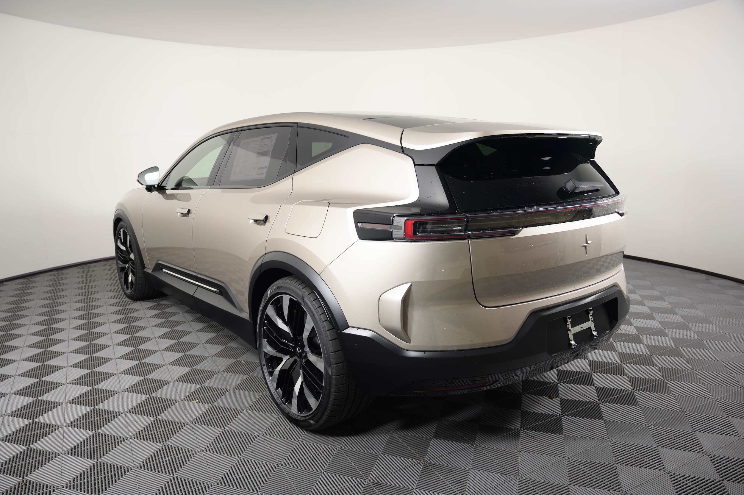2025 Polestar 3 Performance - Photo 6