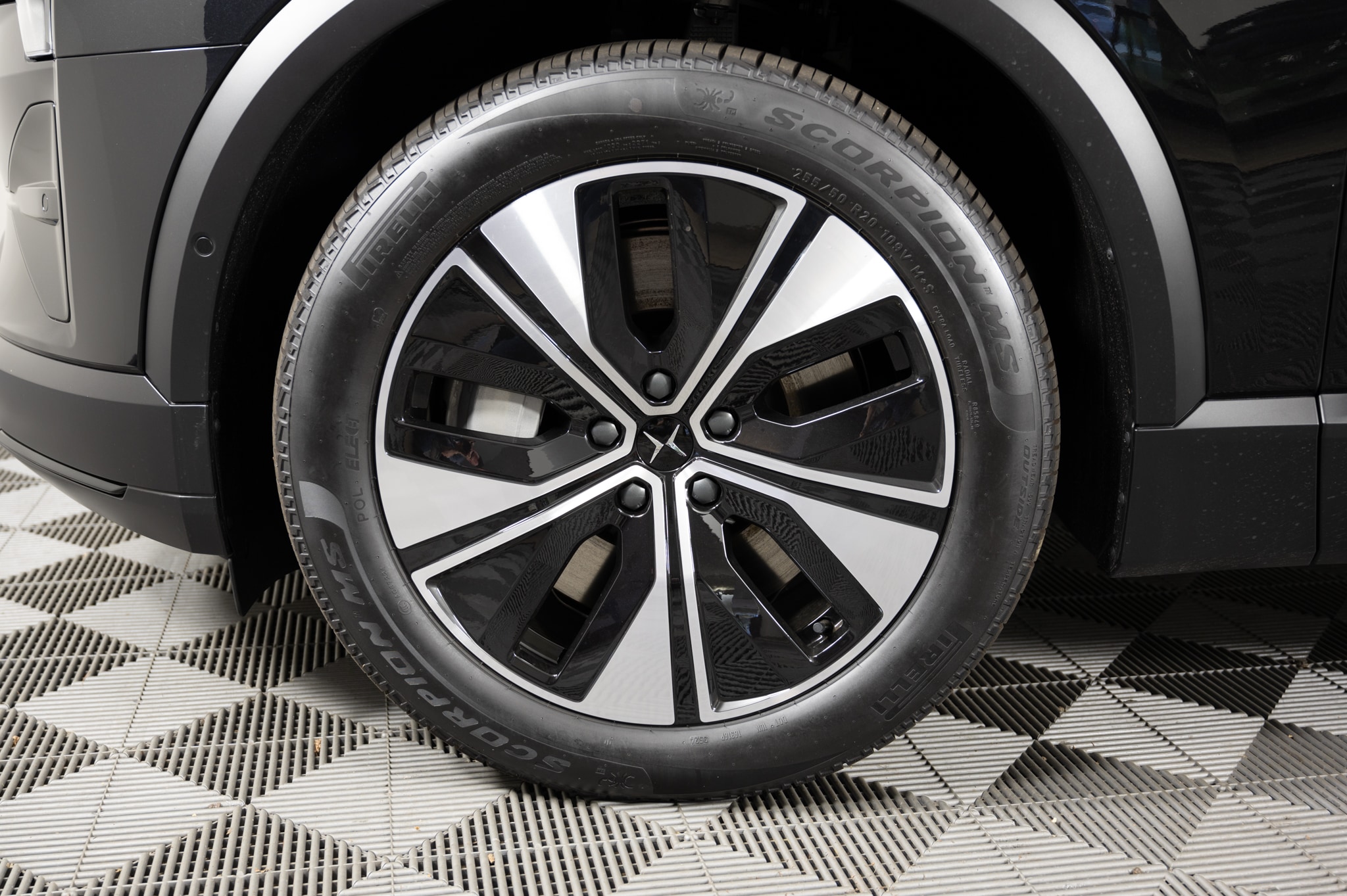 2025 Polestar 3 Plus - Photo 10