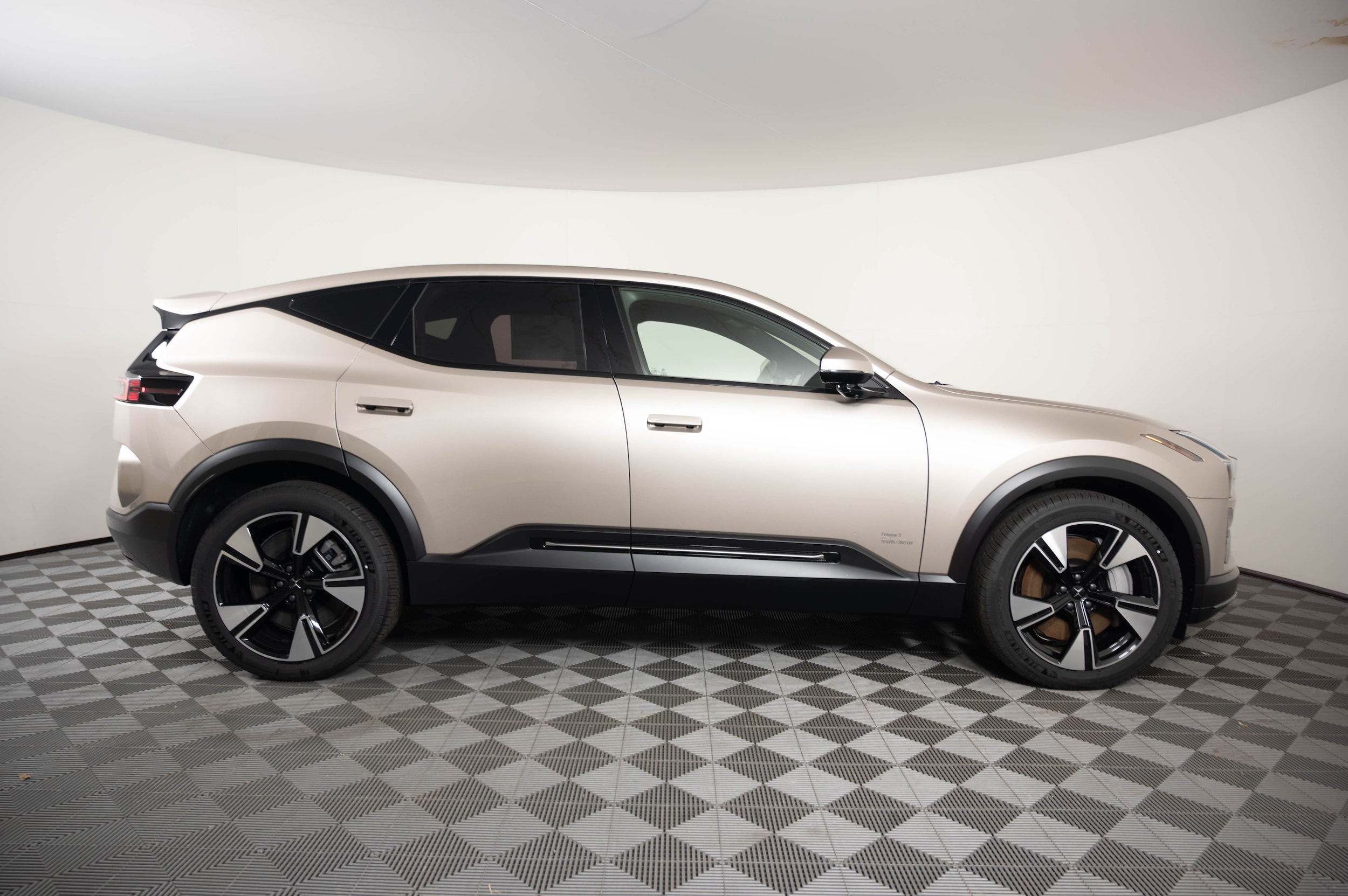 2025 Polestar 3 Plus - Photo 16