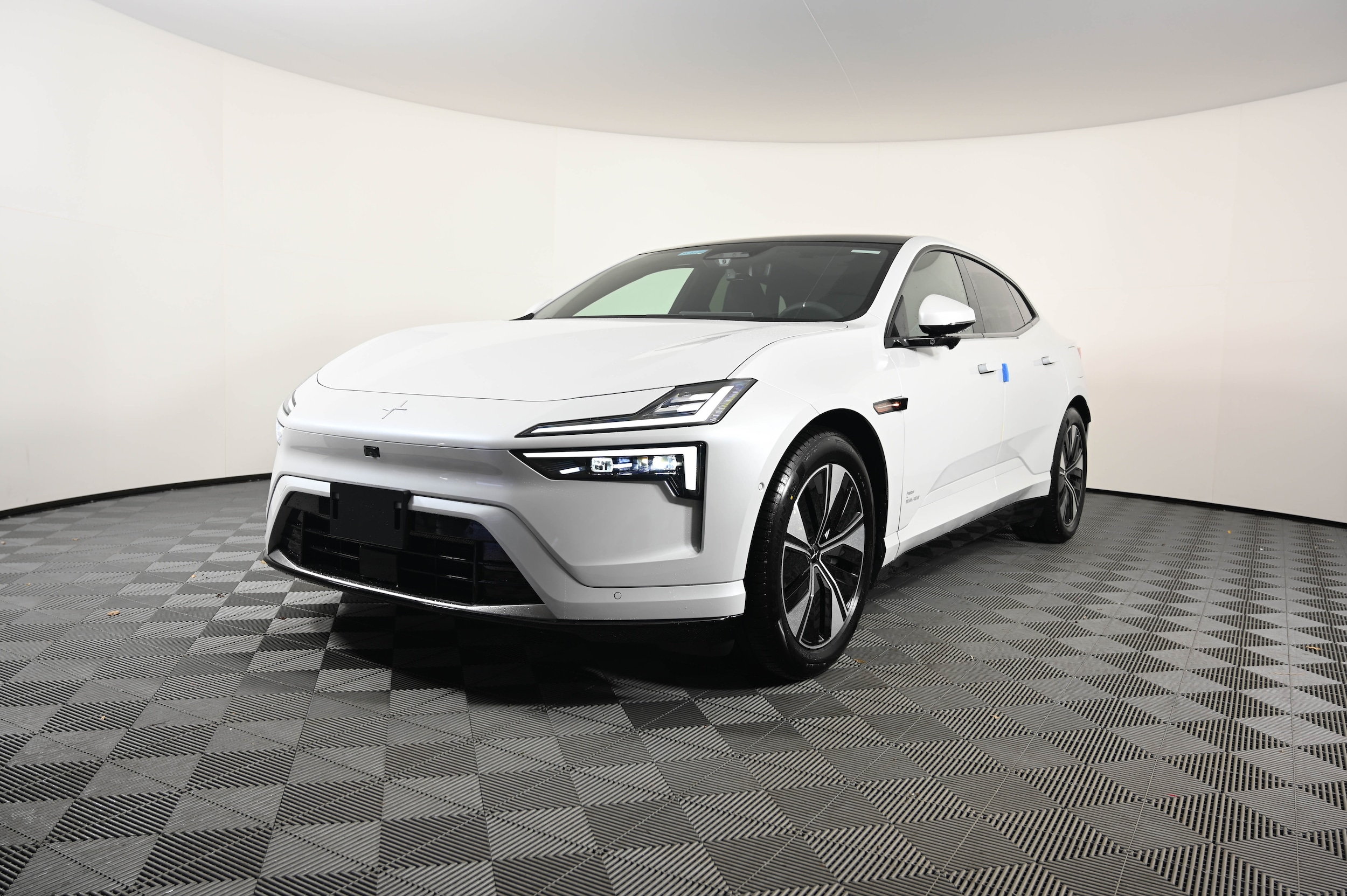 2026 Polestar 4 Base's photo