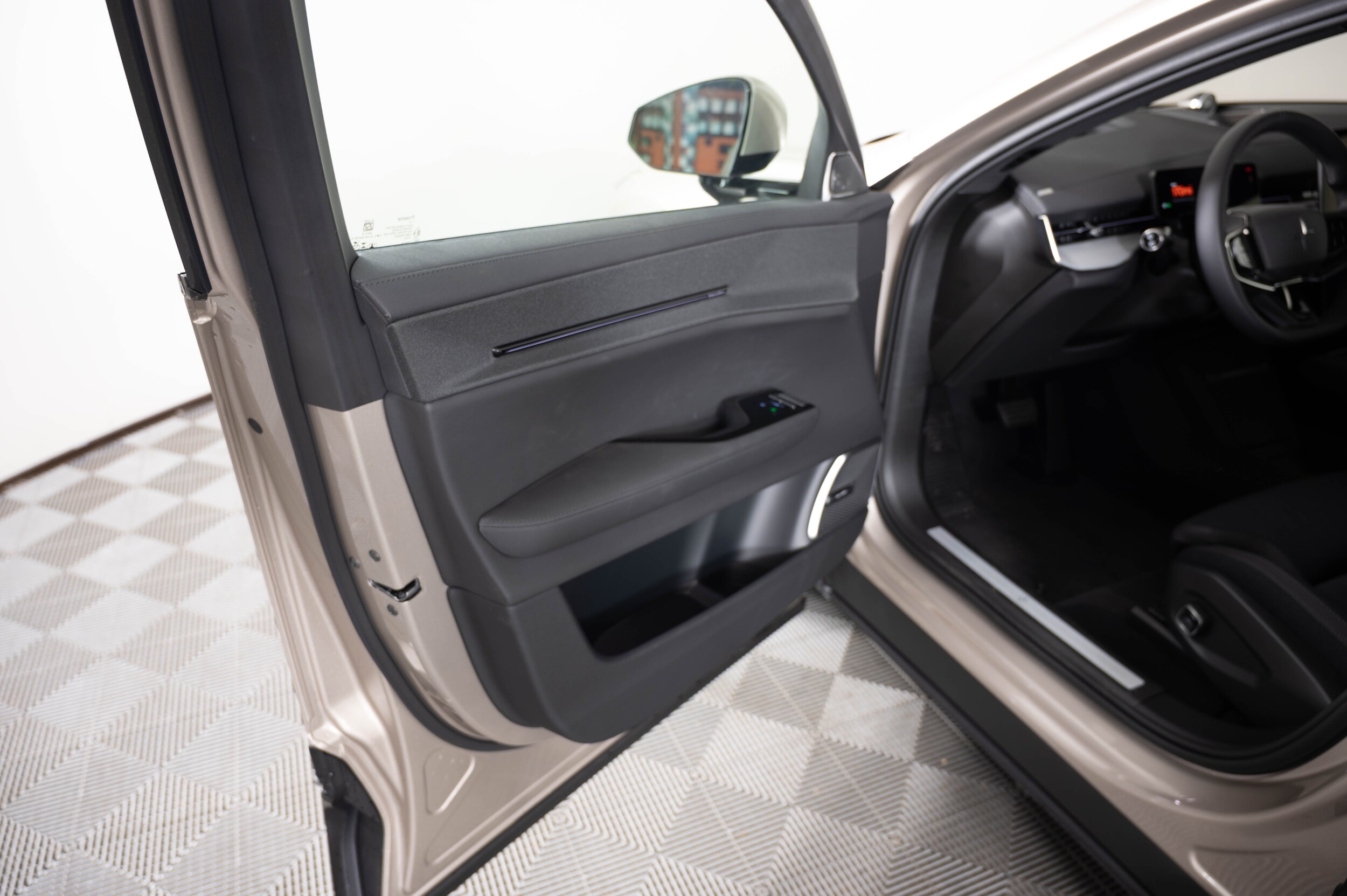 2025 Polestar 3 Plus - Photo 12