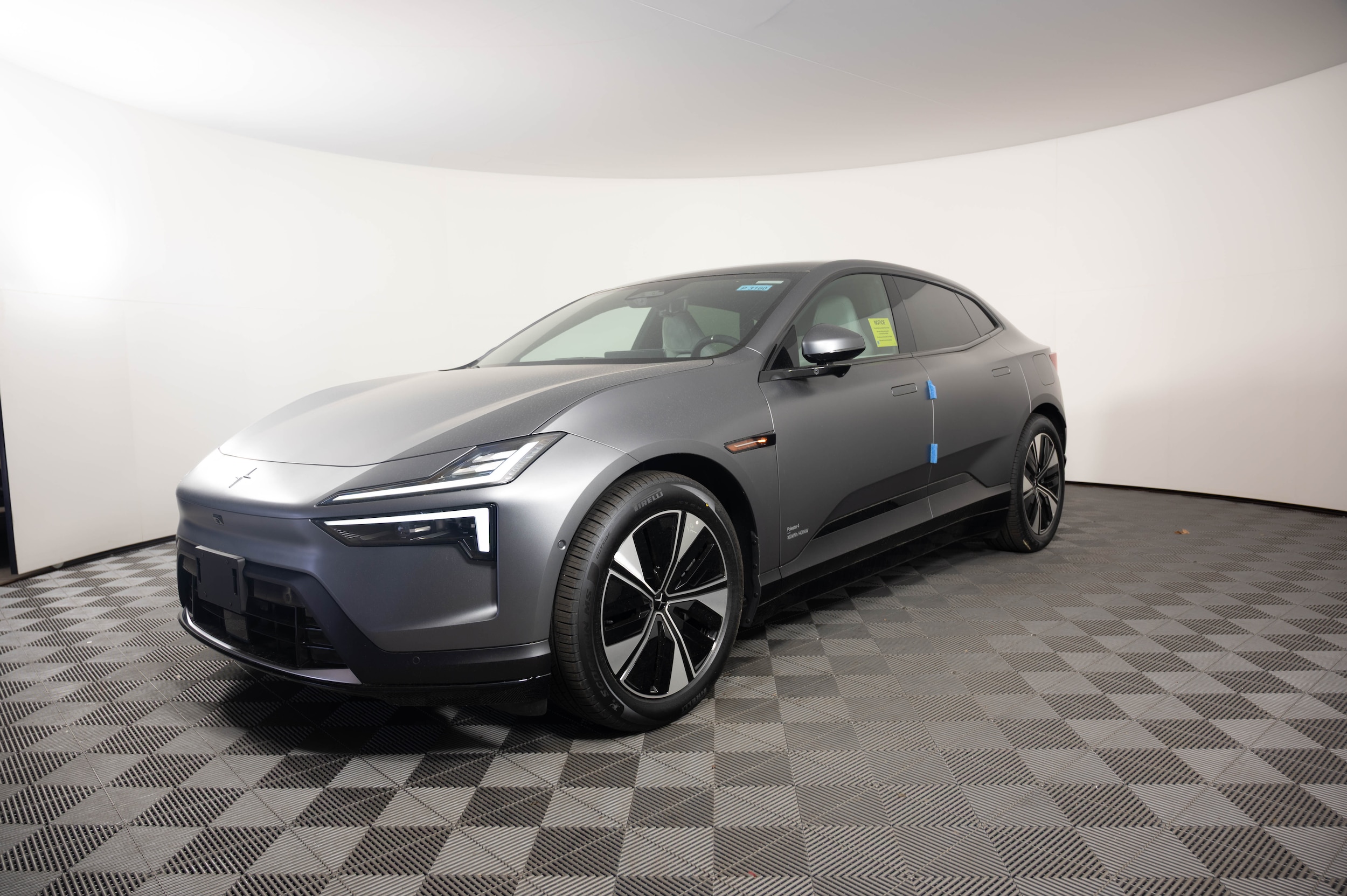 2026 Polestar 4 LRDM's photo