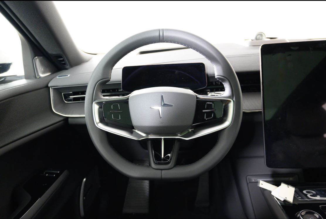 2025 Polestar 3 Performance - Photo 7