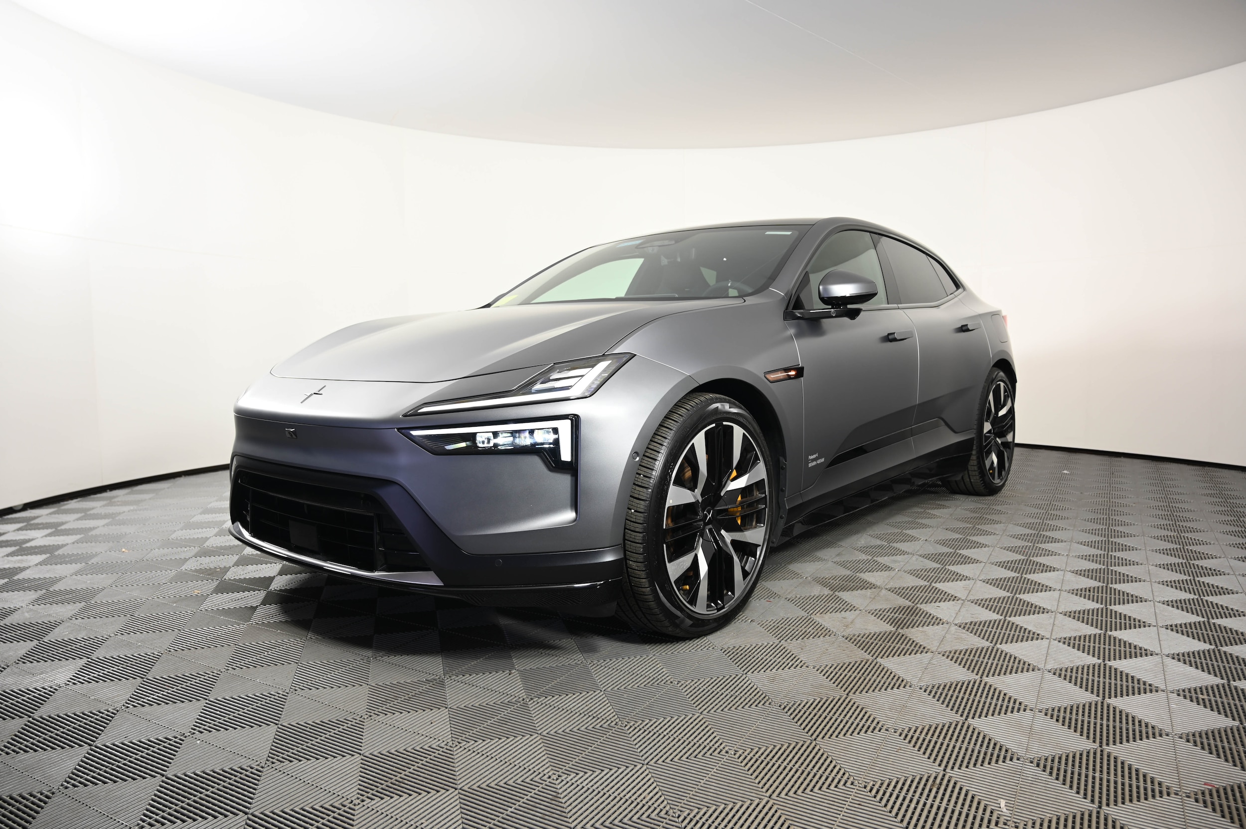 2026 Polestar 4 LRDM's photo