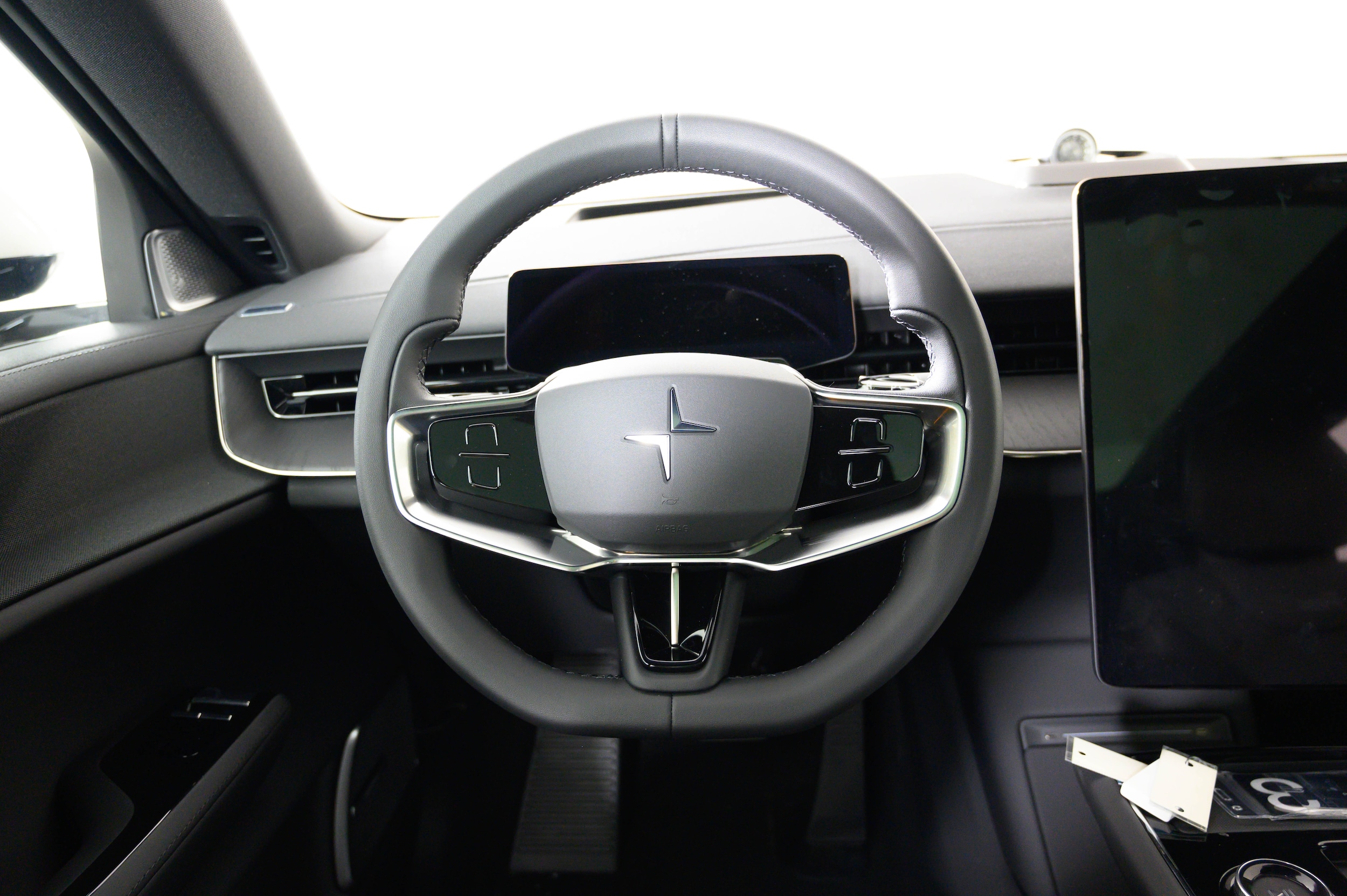 2025 Polestar 3 Performance - Photo 9