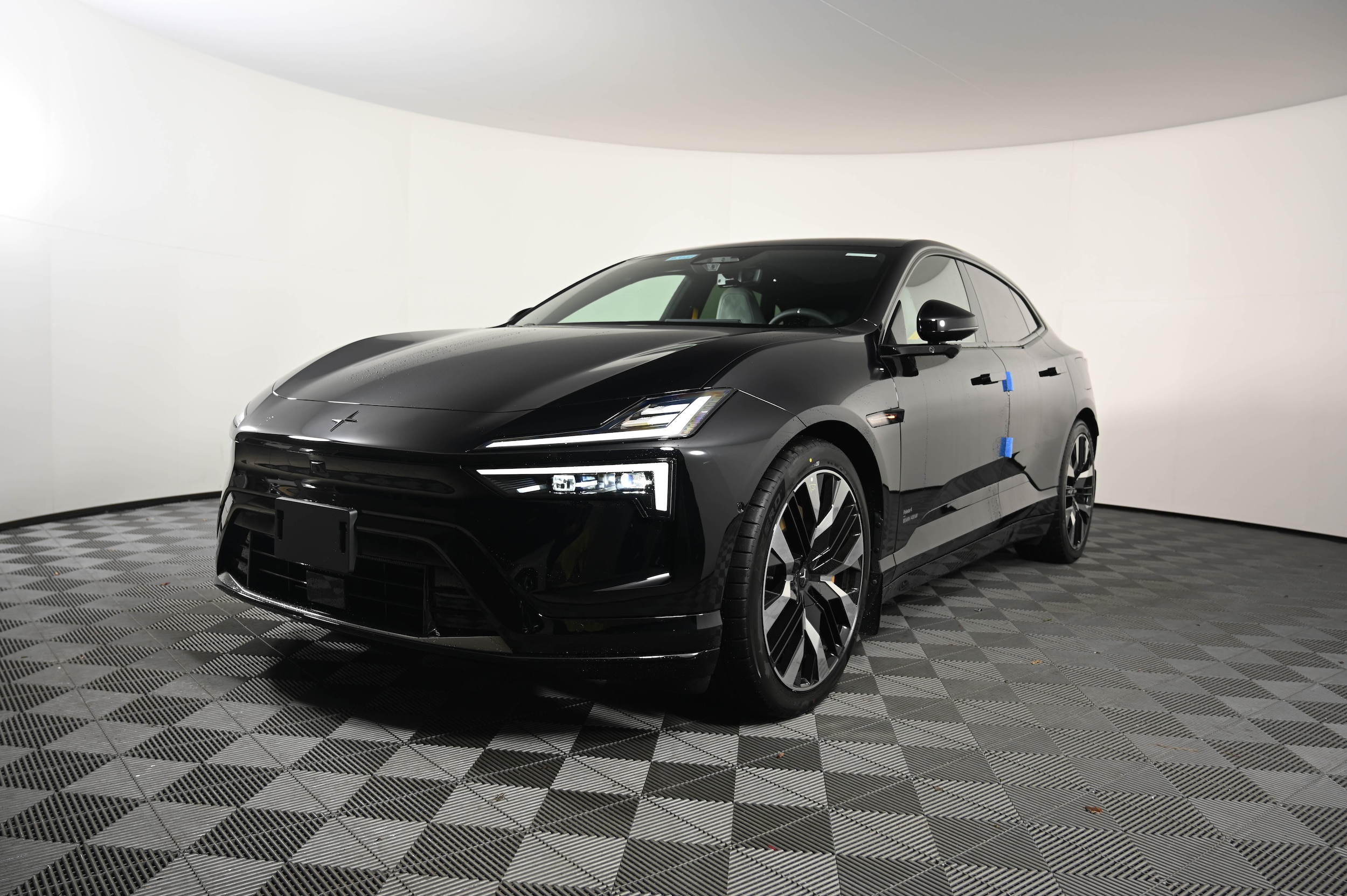 2026 Polestar 4 Base's photo