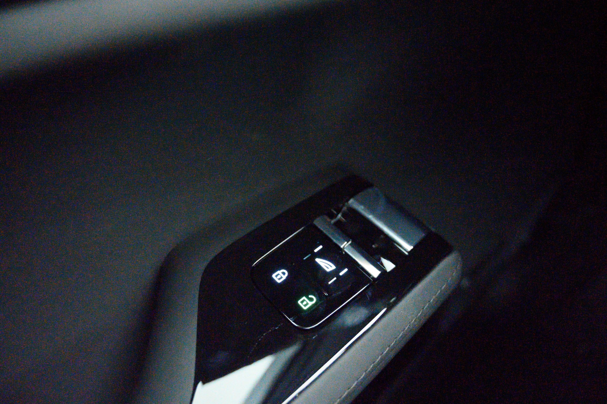2025 Polestar 3 Performance - Photo 12