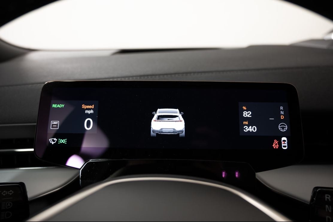 2025 Polestar 3 Performance - Photo 23