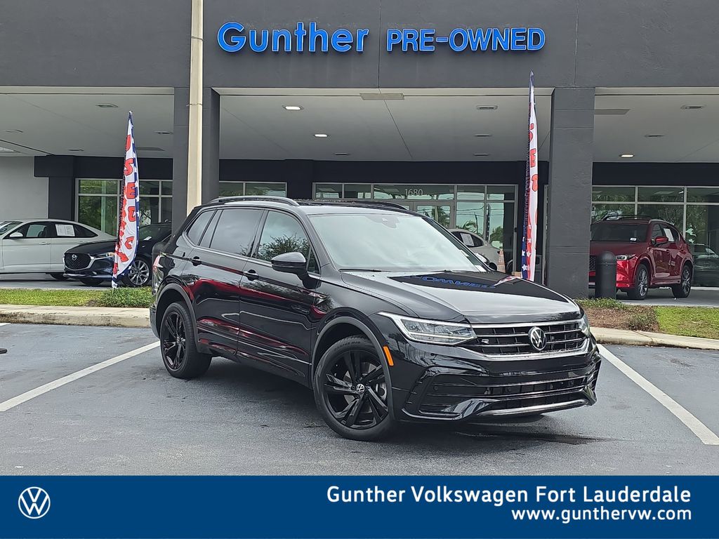 2023 Volkswagen Tiguan SE R-LINE BLACK