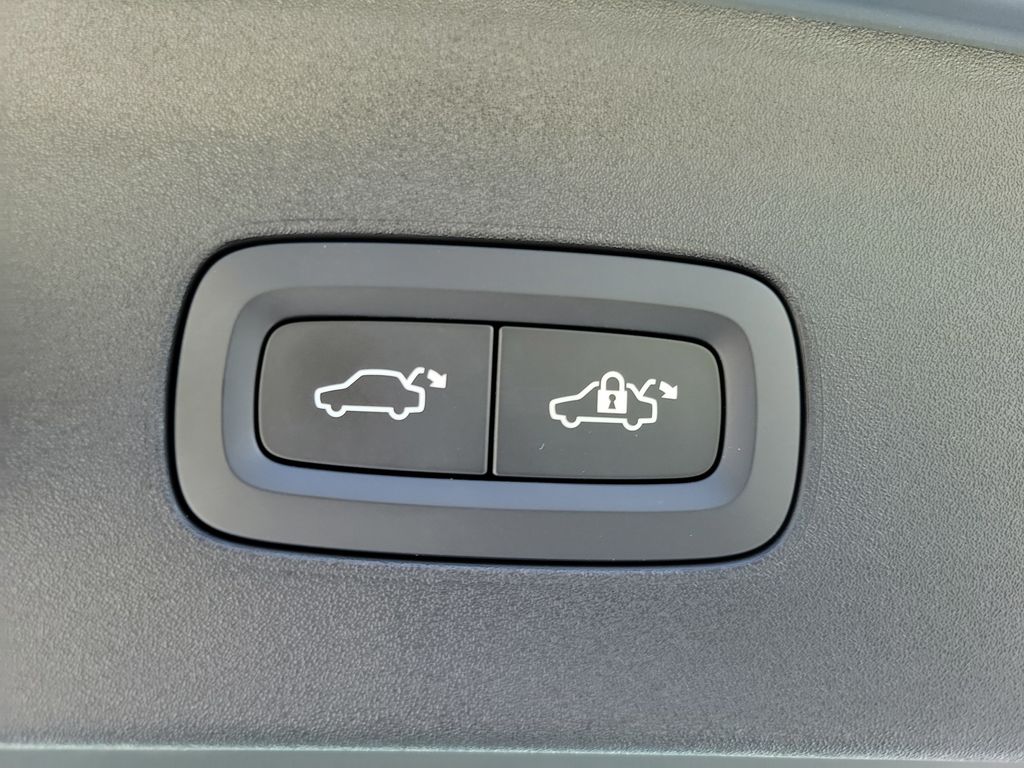2023 Polestar 2 Plus - Photo 7