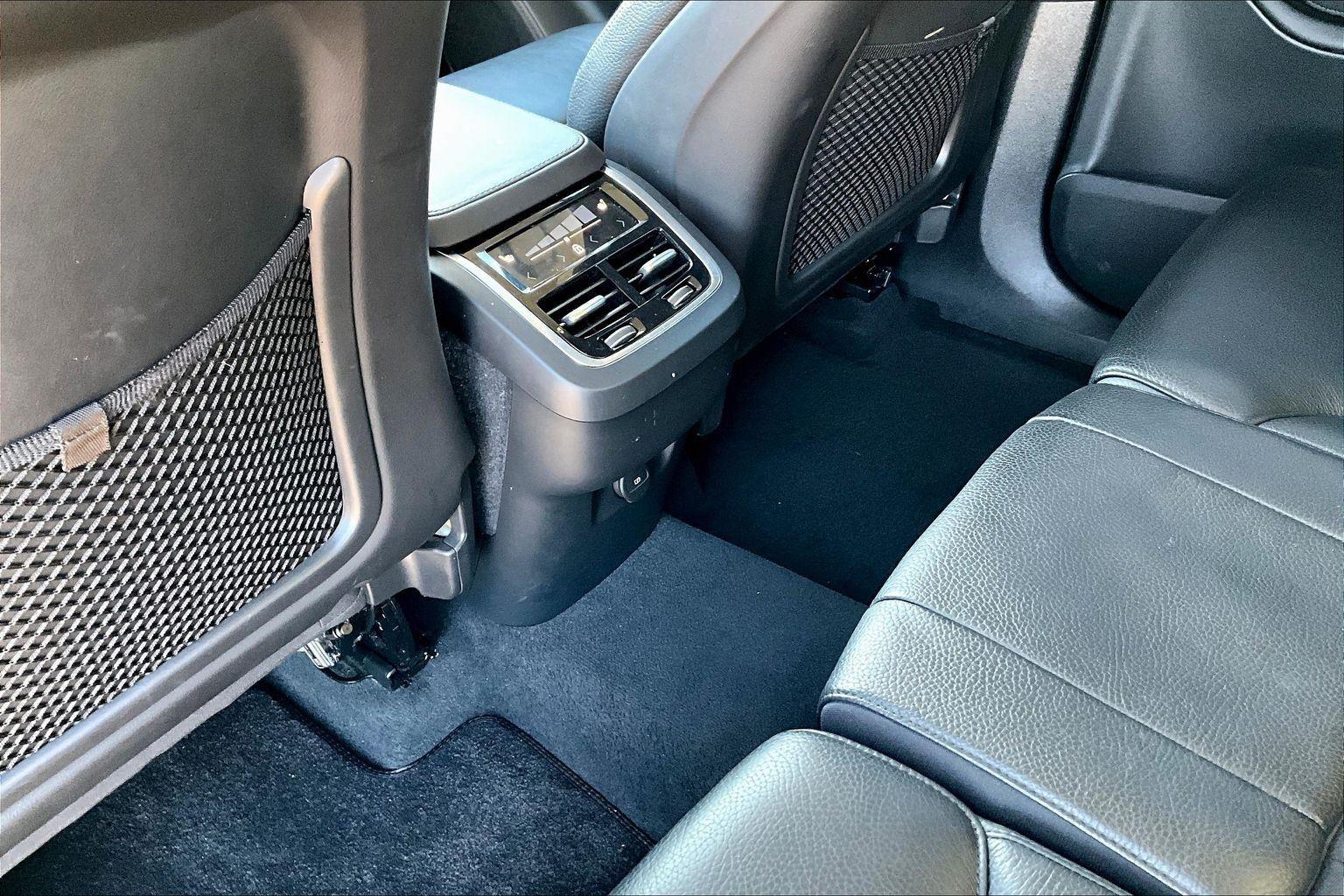 2023 Volvo XC90 Plus - Photo 31