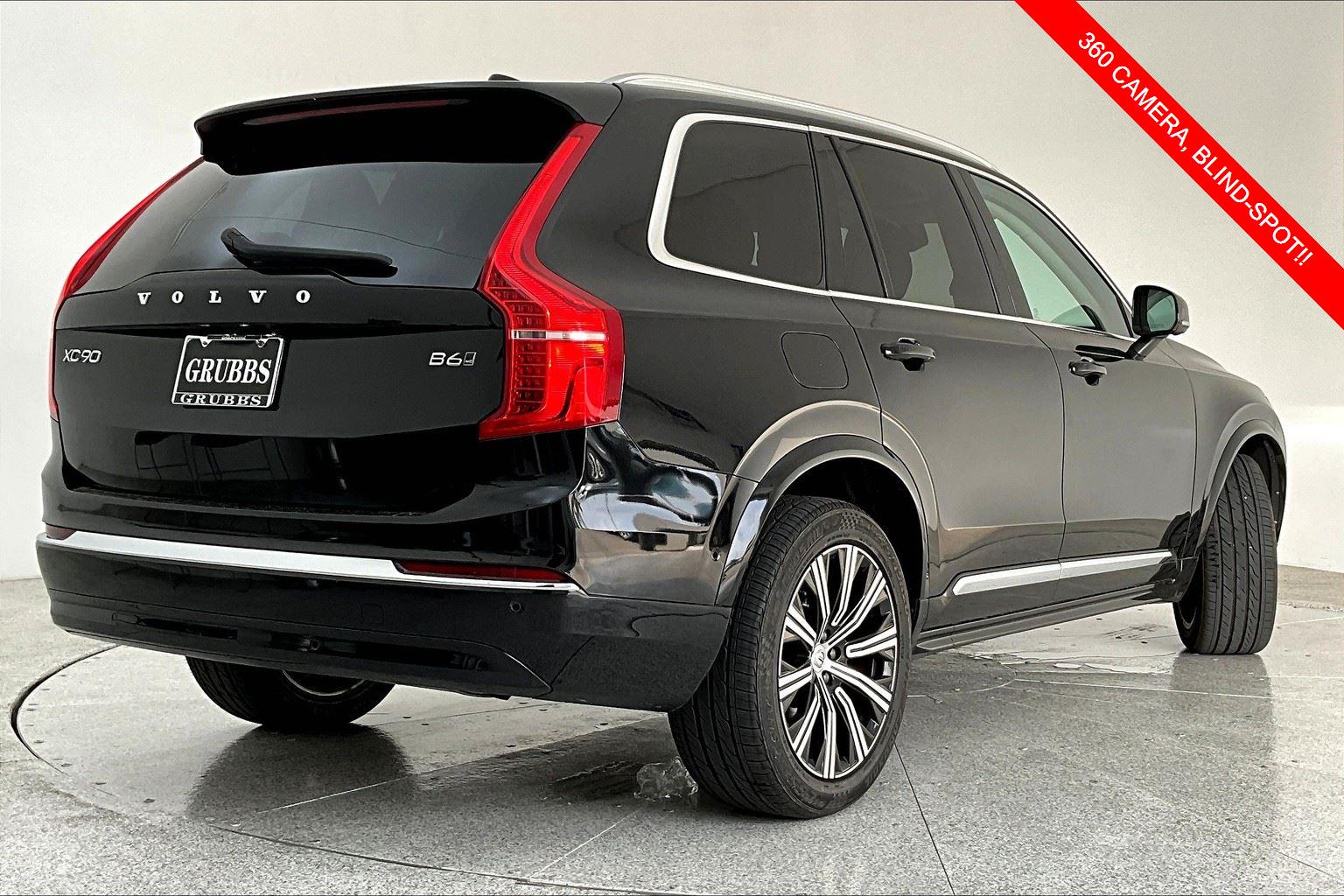 2023 Volvo XC90 AWD Plus photo 2