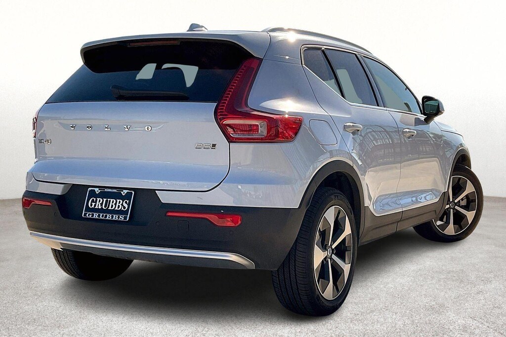Certified 2025 Volvo XC40 Plus Bright Theme SUV