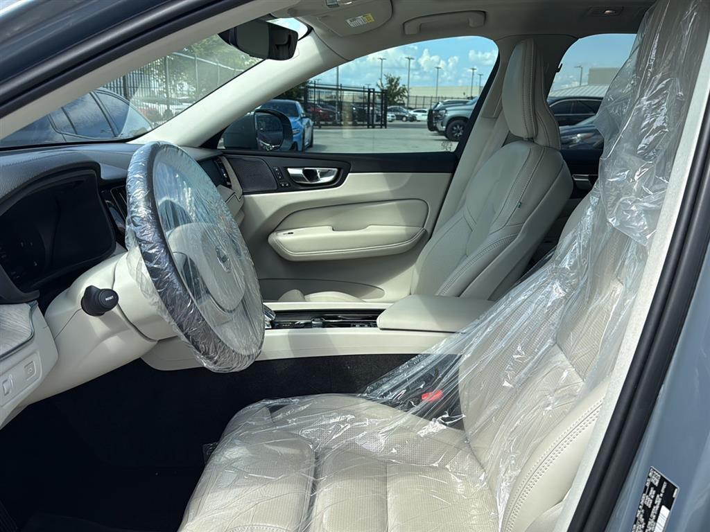 2022 Volvo XC60 Inscription photo 3