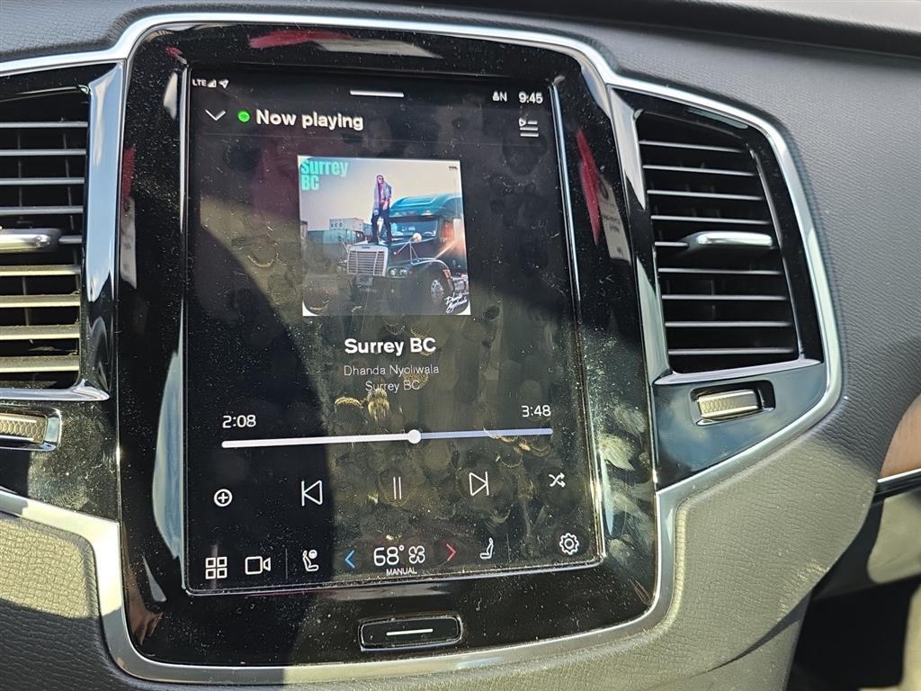 2023 Volvo XC90 Plus photo 4