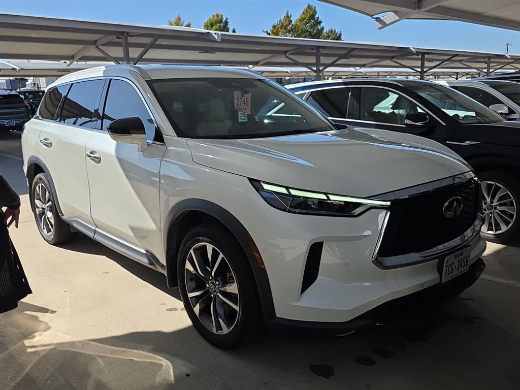 2023 Infiniti QX60 Luxe photo 2