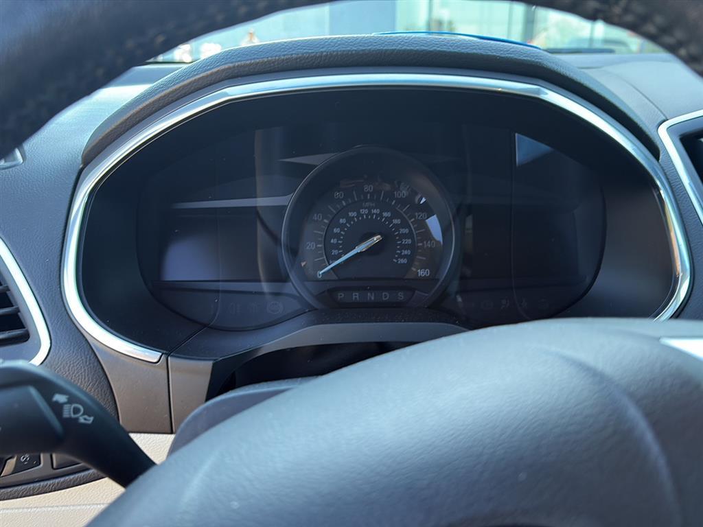 2019 Ford Edge Titanium photo 3