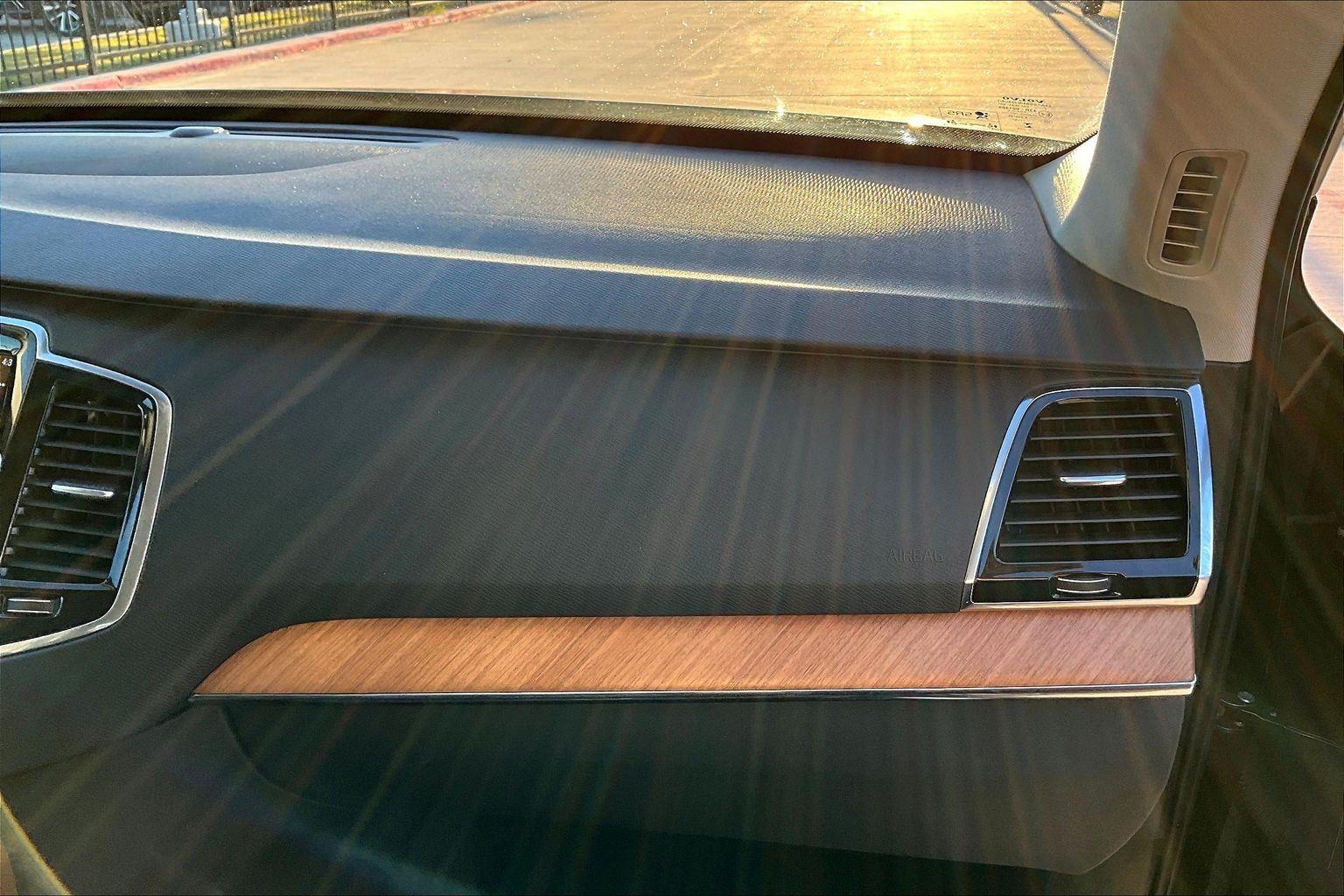 2023 Volvo XC90 Plus - Photo 21