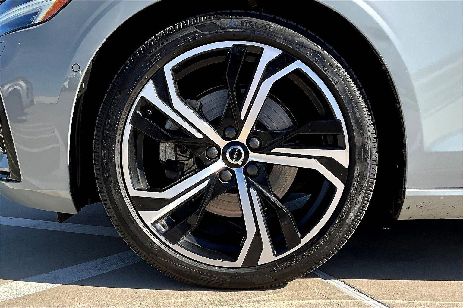 2024 Volvo S60 Ultimate - Photo 11