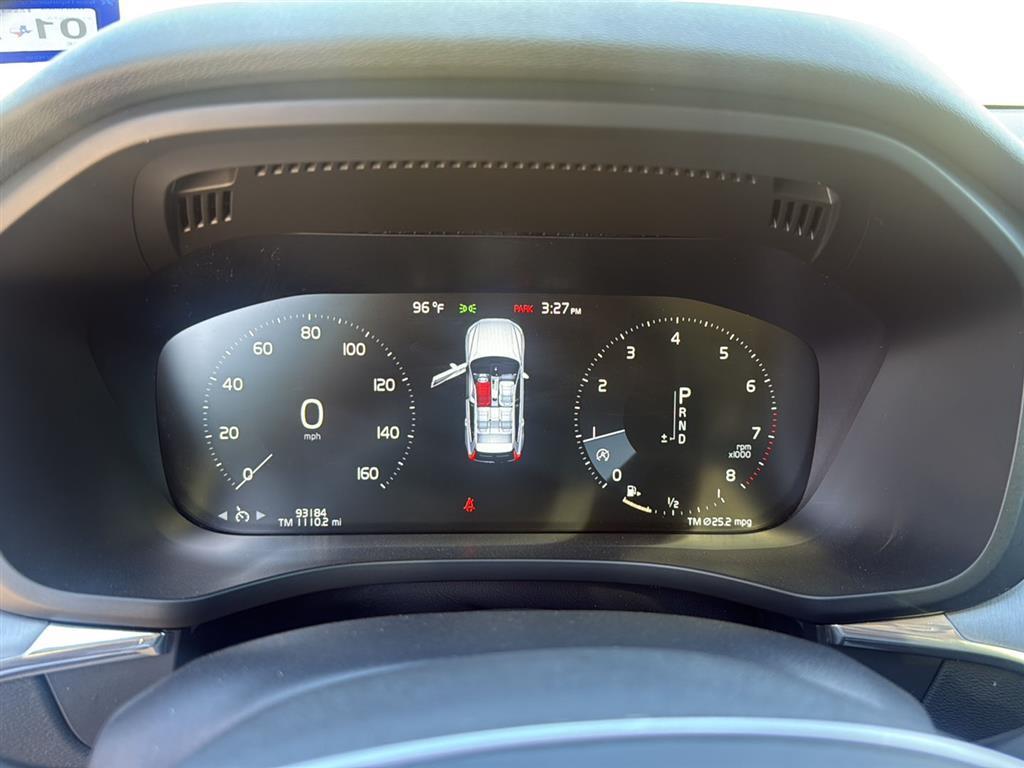 2019 Volvo XC60 T6 Momentum photo 4